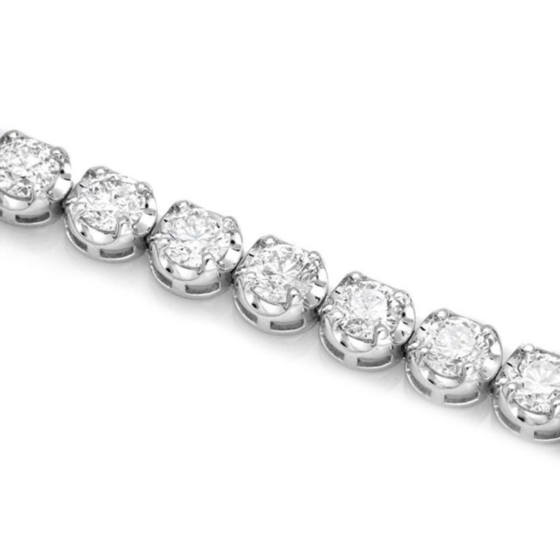 18k White Gold 9.50ct Diamond Tennis Bracelet - Image 2 of 4