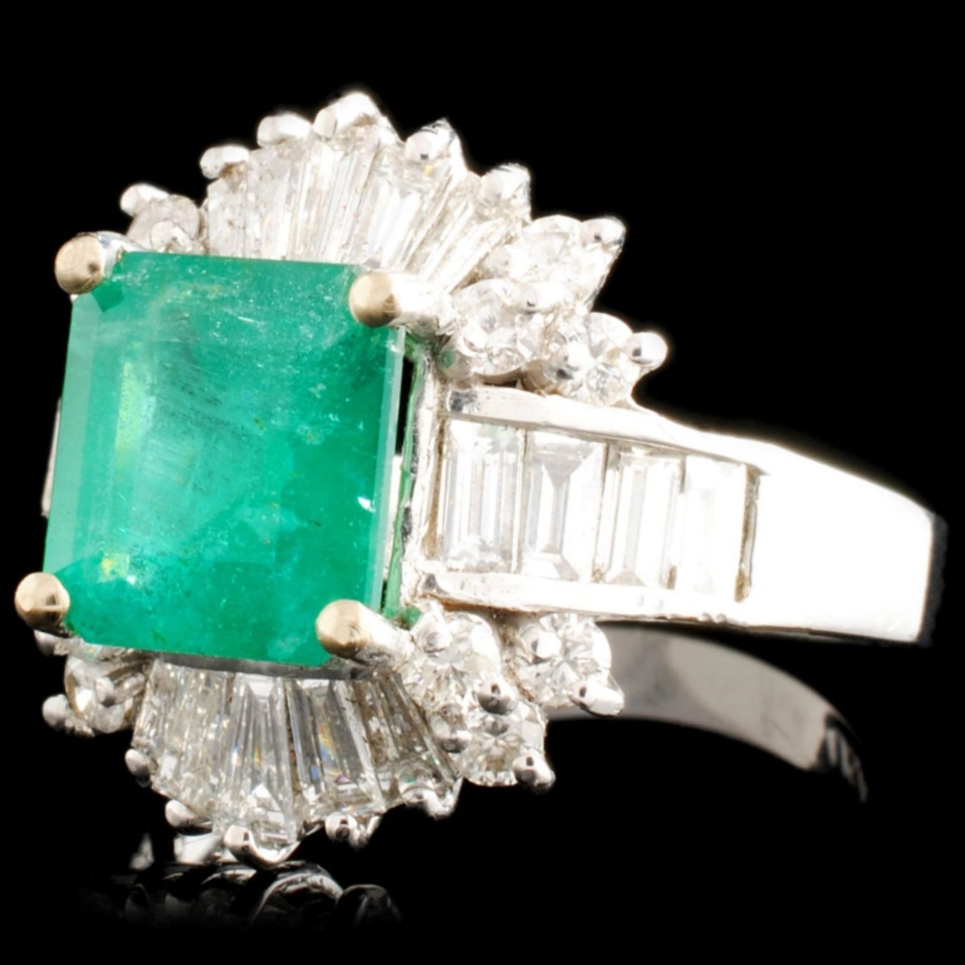 14K Gold 2.45ct Emerald & 1.54ctw Diamond Ring - Image 2 of 5