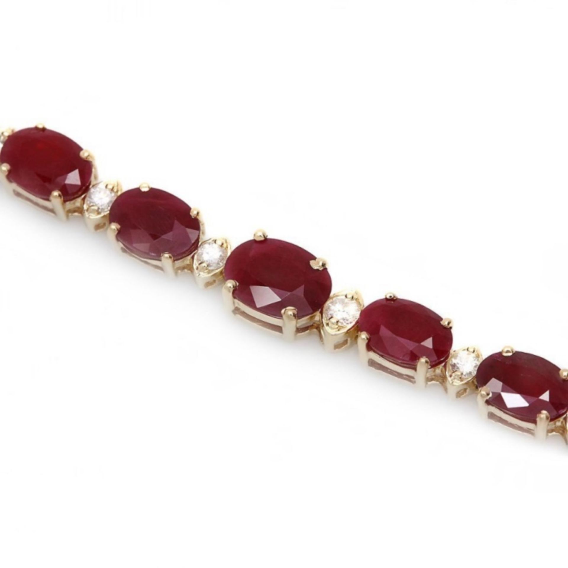 14k Gold 15.00ct Ruby & 0.50ct Diamond Bracelet - Image 2 of 3