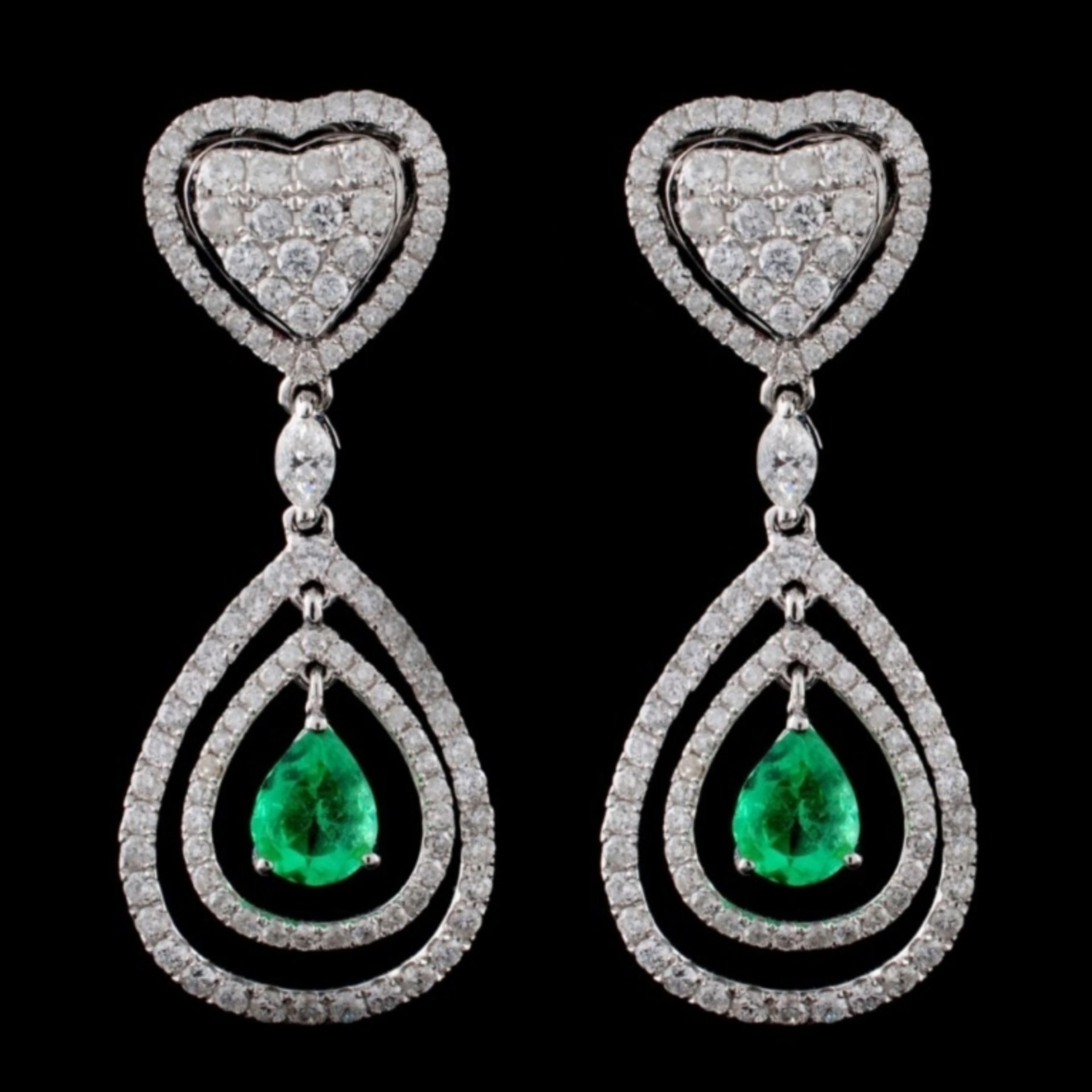 18K White Gold 1.29ct Emerald & 2.30ct Diamond Ear - Image 2 of 6