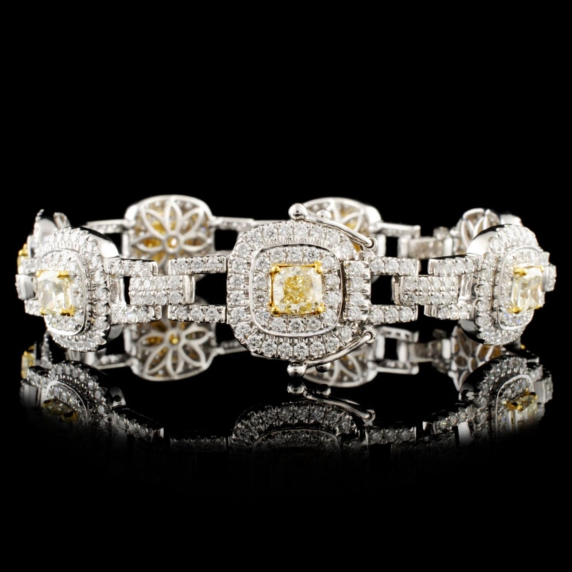 18K Gold 7.88ctw Fancy Diamond Bracelet - Image 2 of 4