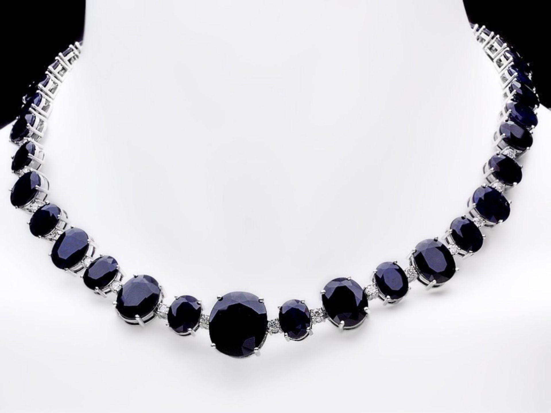 14k Gold 170.00ct Sapphire & 2.00ct Diam Necklace - Image 2 of 5