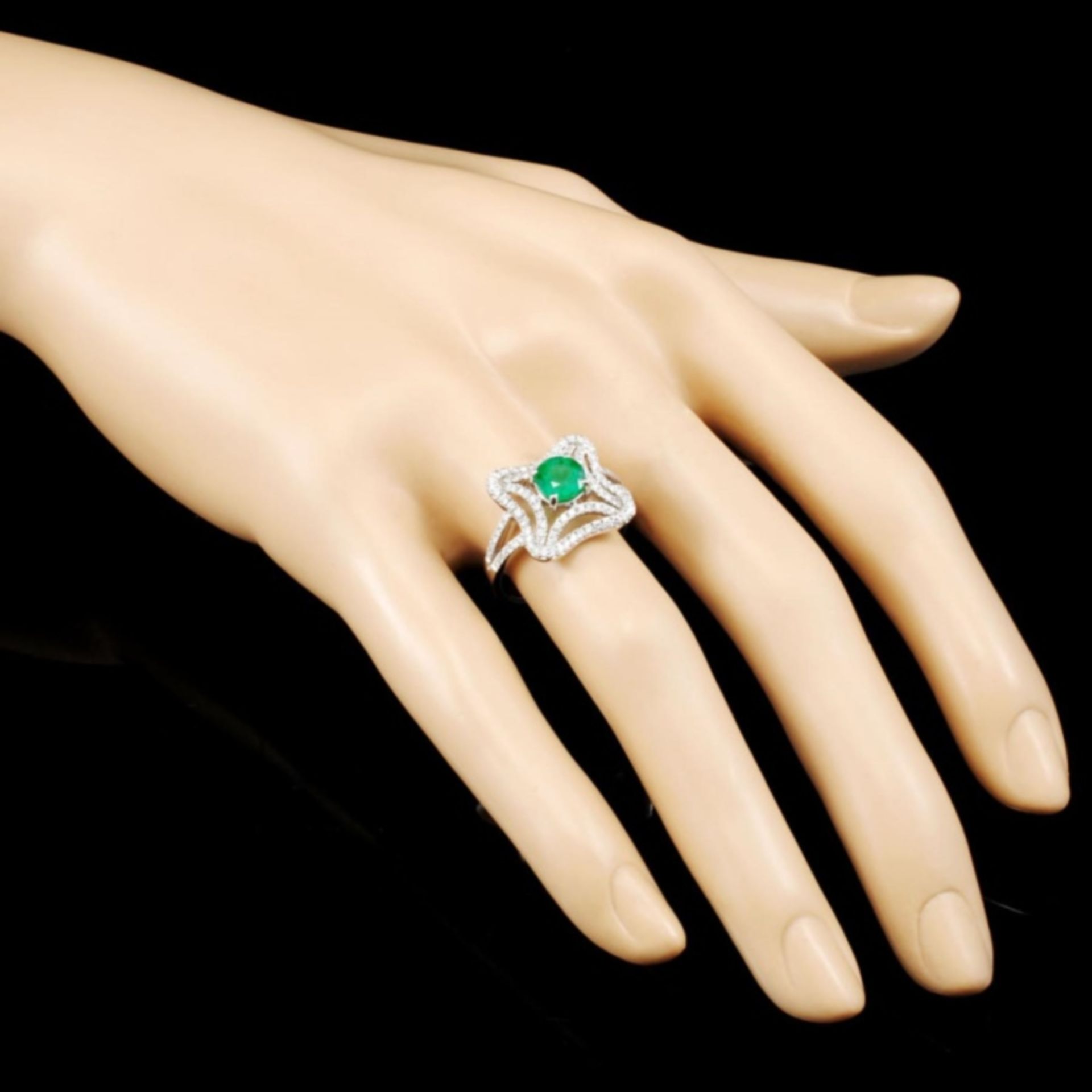14K Gold 0.90ct Emerald & 0.60ctw Diamond Ring - Image 3 of 4