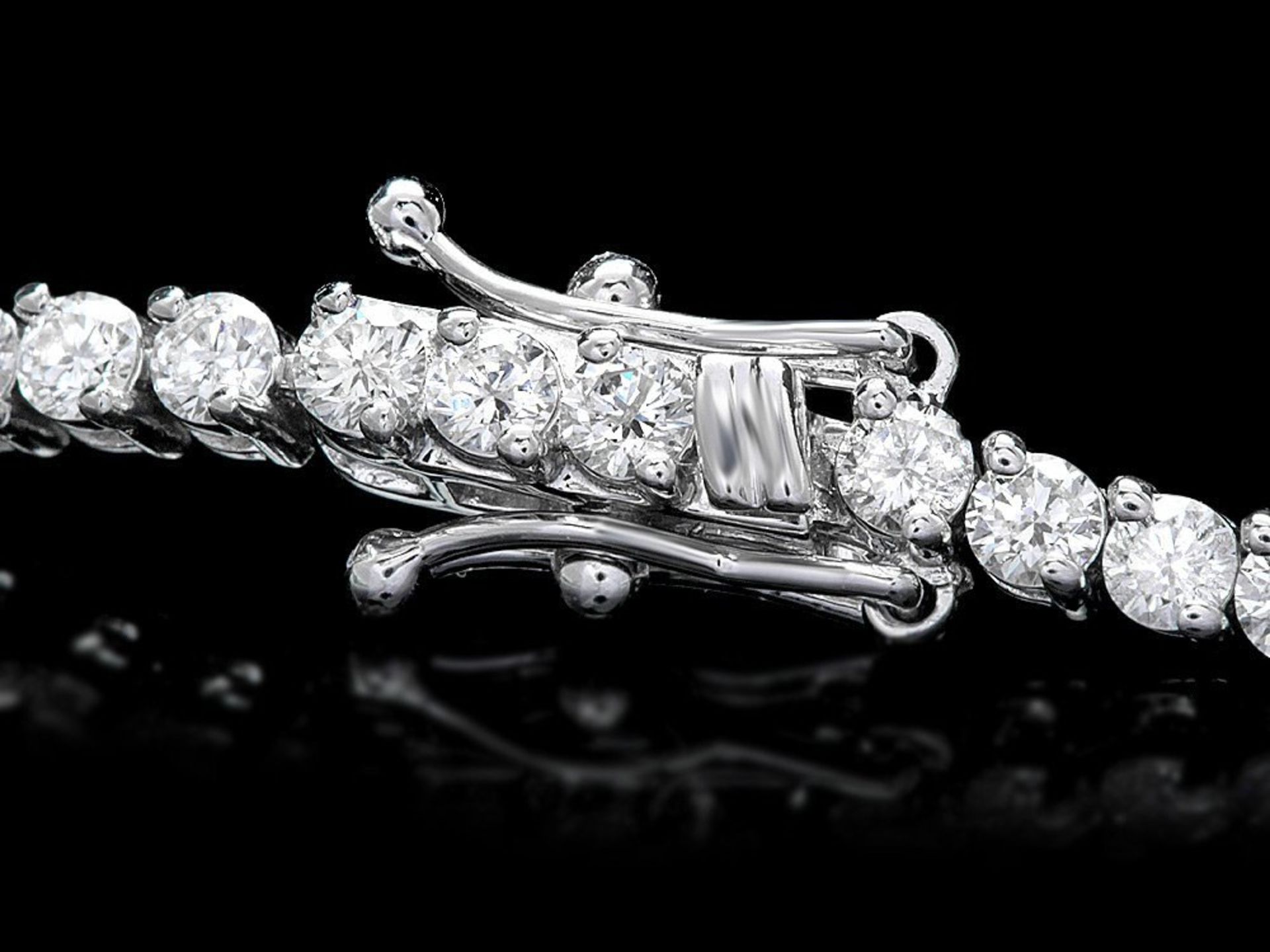 18k White Gold 3.50ct Diamond Bracelet - Image 3 of 4