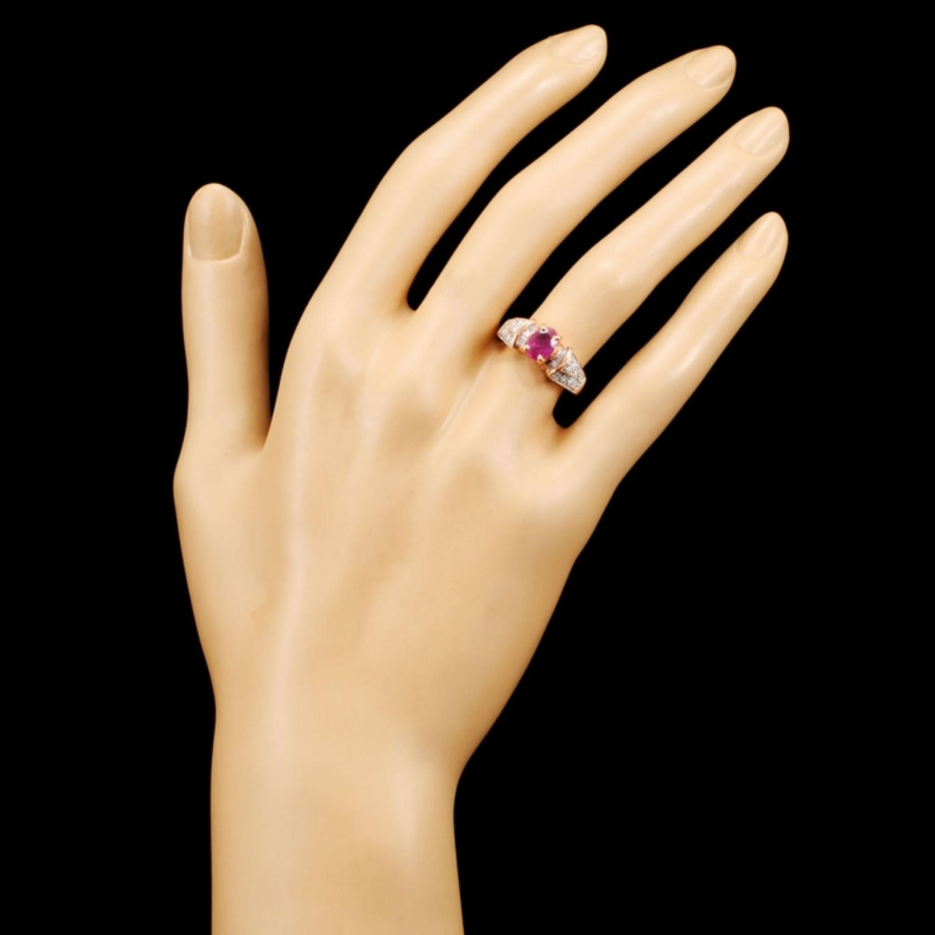 14K Gold 0.98ct Ruby & 0.34ctw Diamond Ring - Image 4 of 5