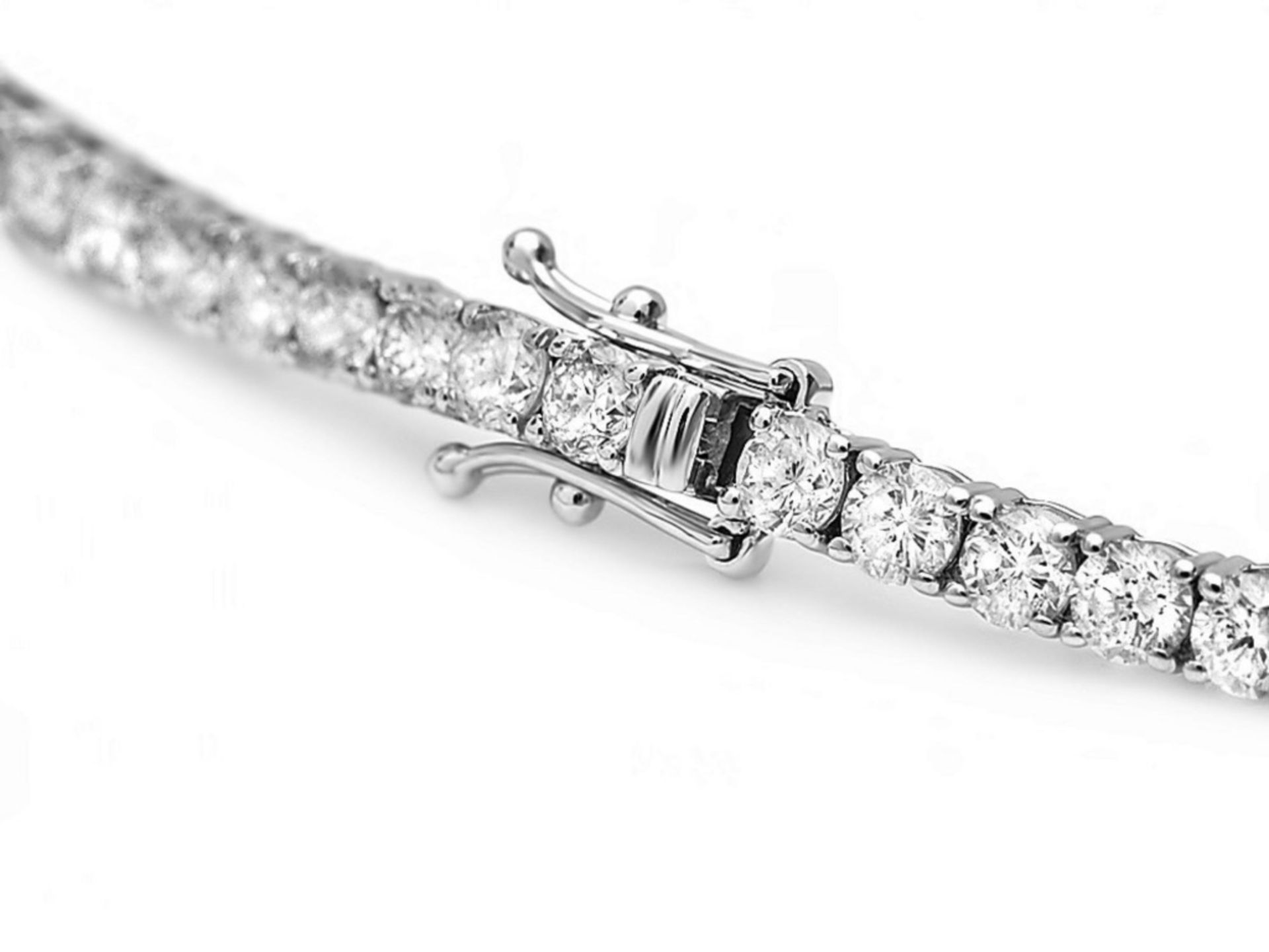 ^18k White Gold 8.00ct Diamond Bracelet - Image 3 of 4