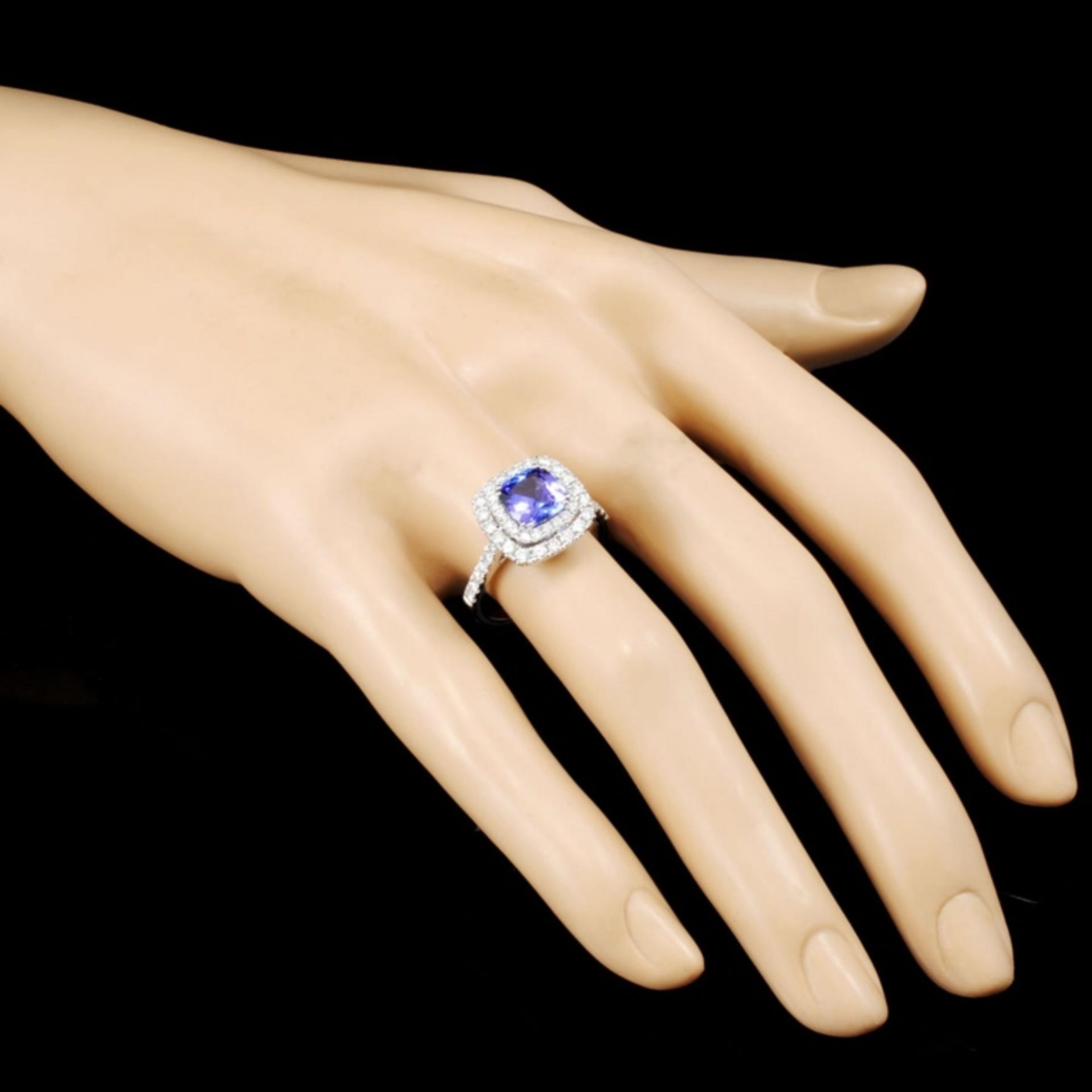 18K Gold 2.00ct Tanzanite & 0.96ctw Diamond Ring - Image 3 of 5