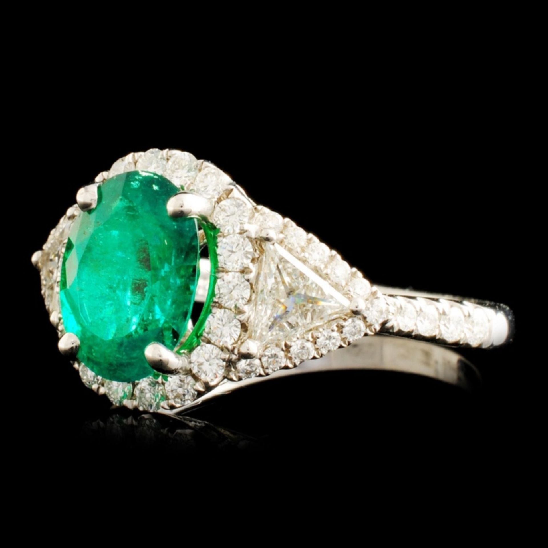 18K Gold 1.96ct Emerald & 0.95ctw Diamond Ring - Image 2 of 5