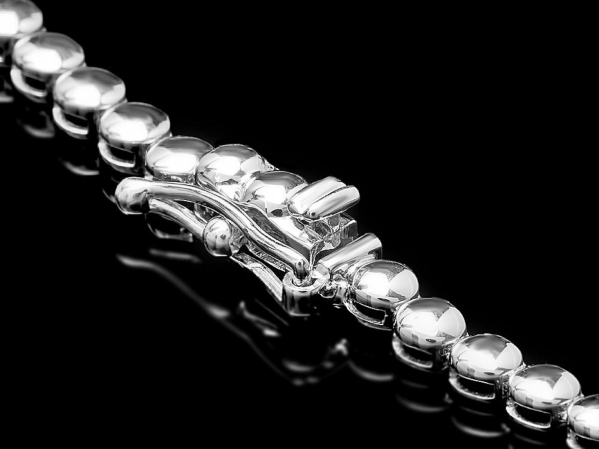 ^18k White Gold 6.00ct Diamond Necklace - Image 2 of 3