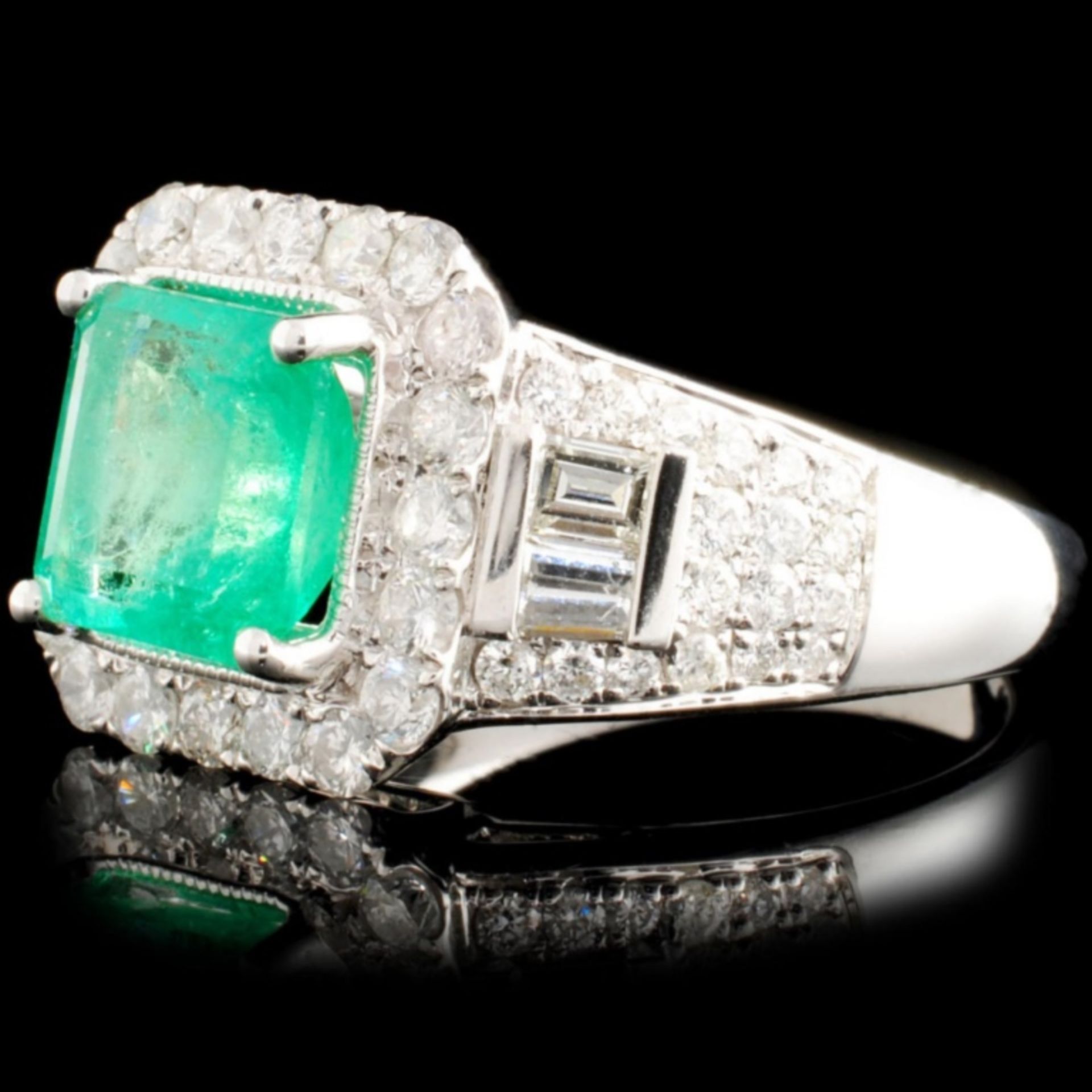 18K Gold 2.03ct Emerald & 1.27ctw Diamond Ring - Image 2 of 5