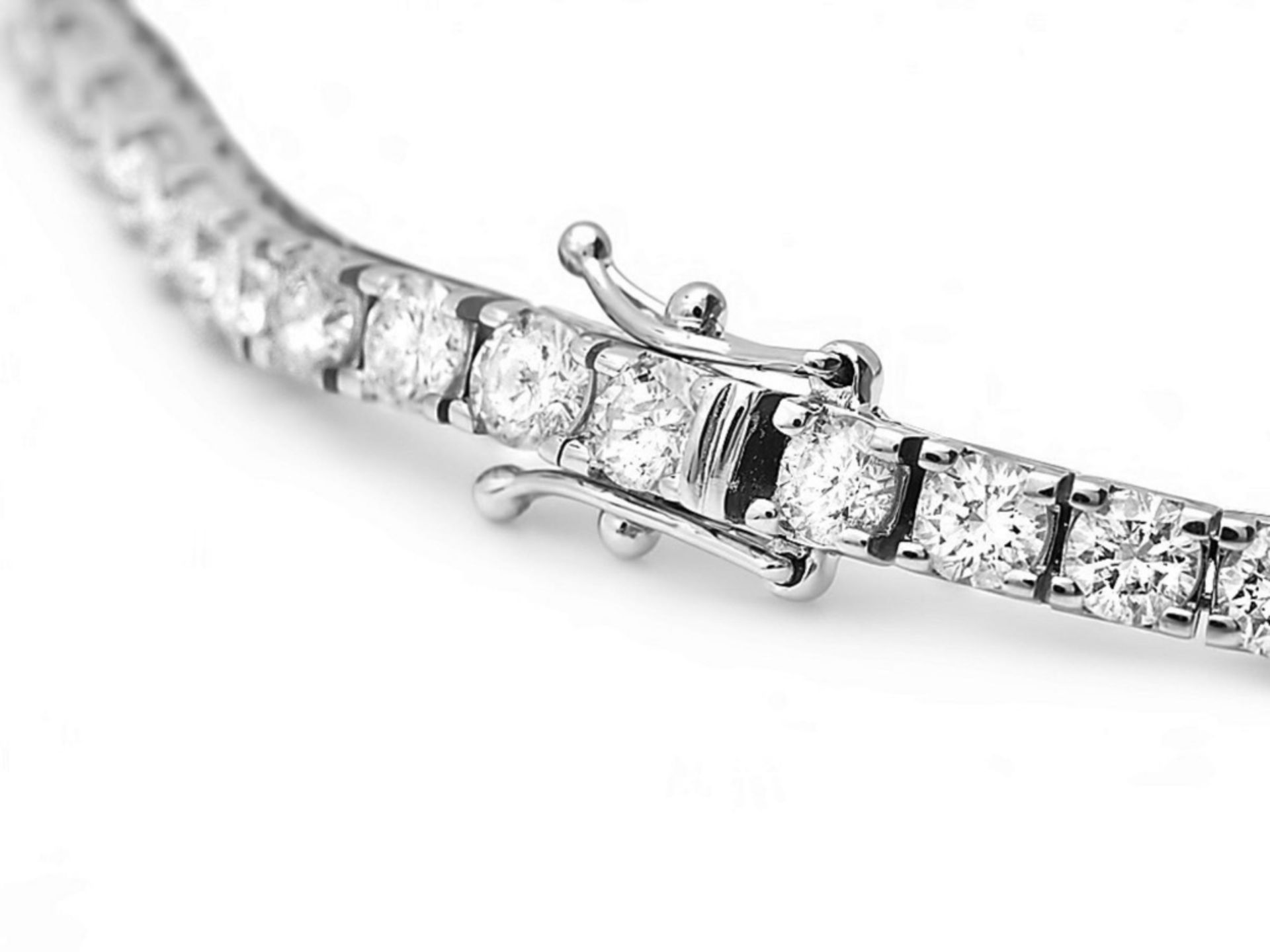 ^18k White Gold 8.00ct Diamond Bracelet - Image 3 of 4