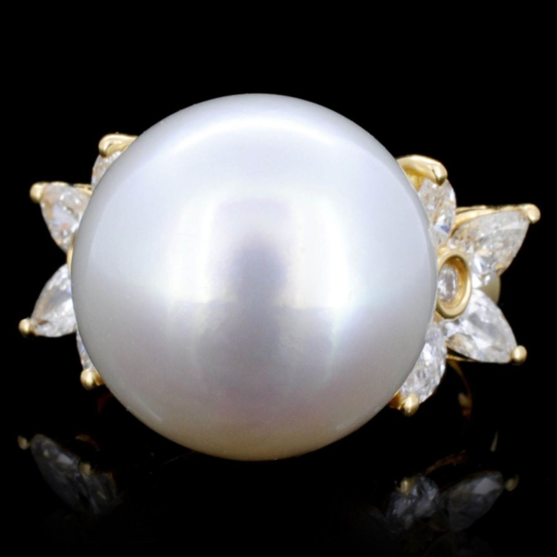 18K Gold 15mm South Sea Pearl & 1.24ct Diamond Rin - Image 3 of 4