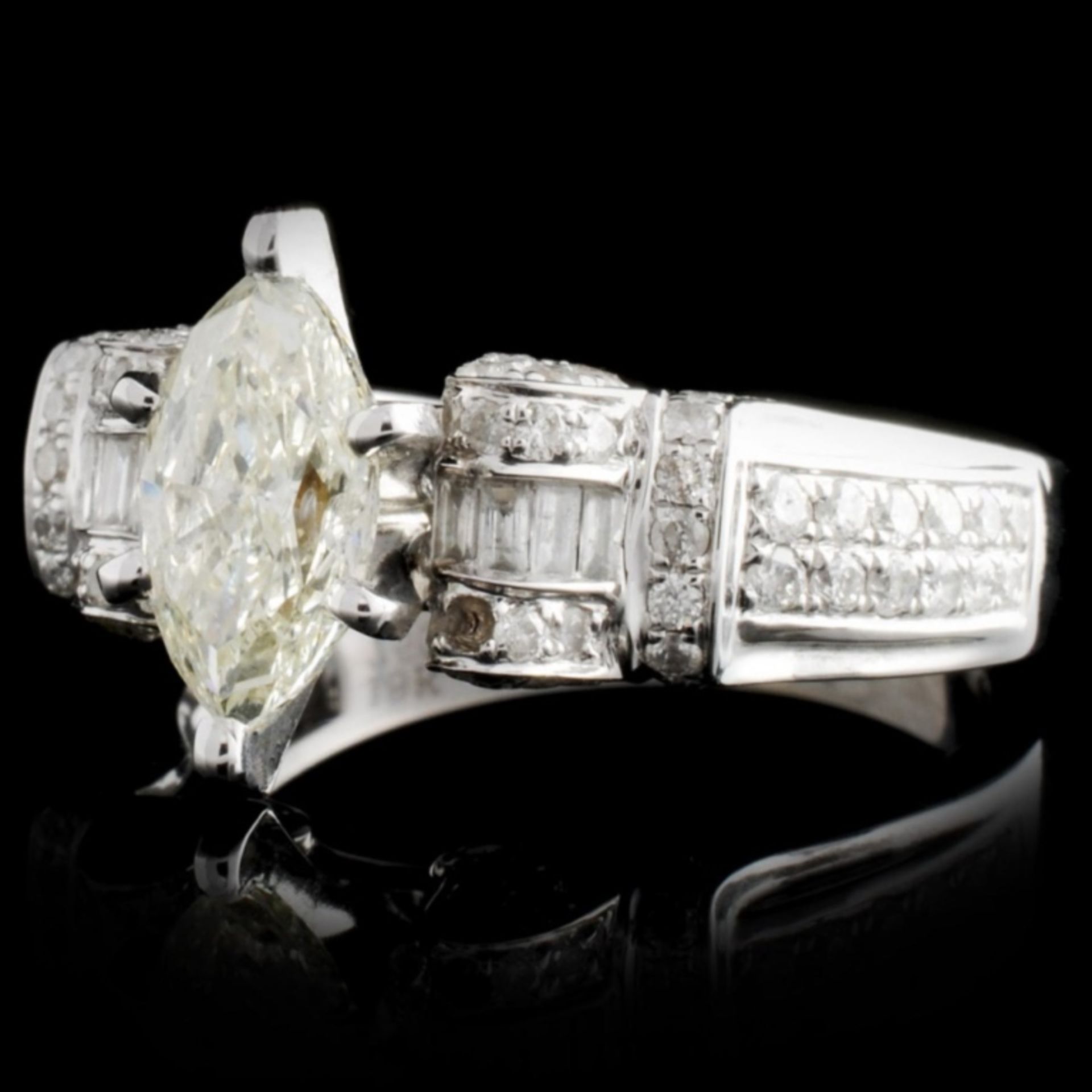 18K White Gold 1.74ctw Diamond Ring - Image 2 of 4