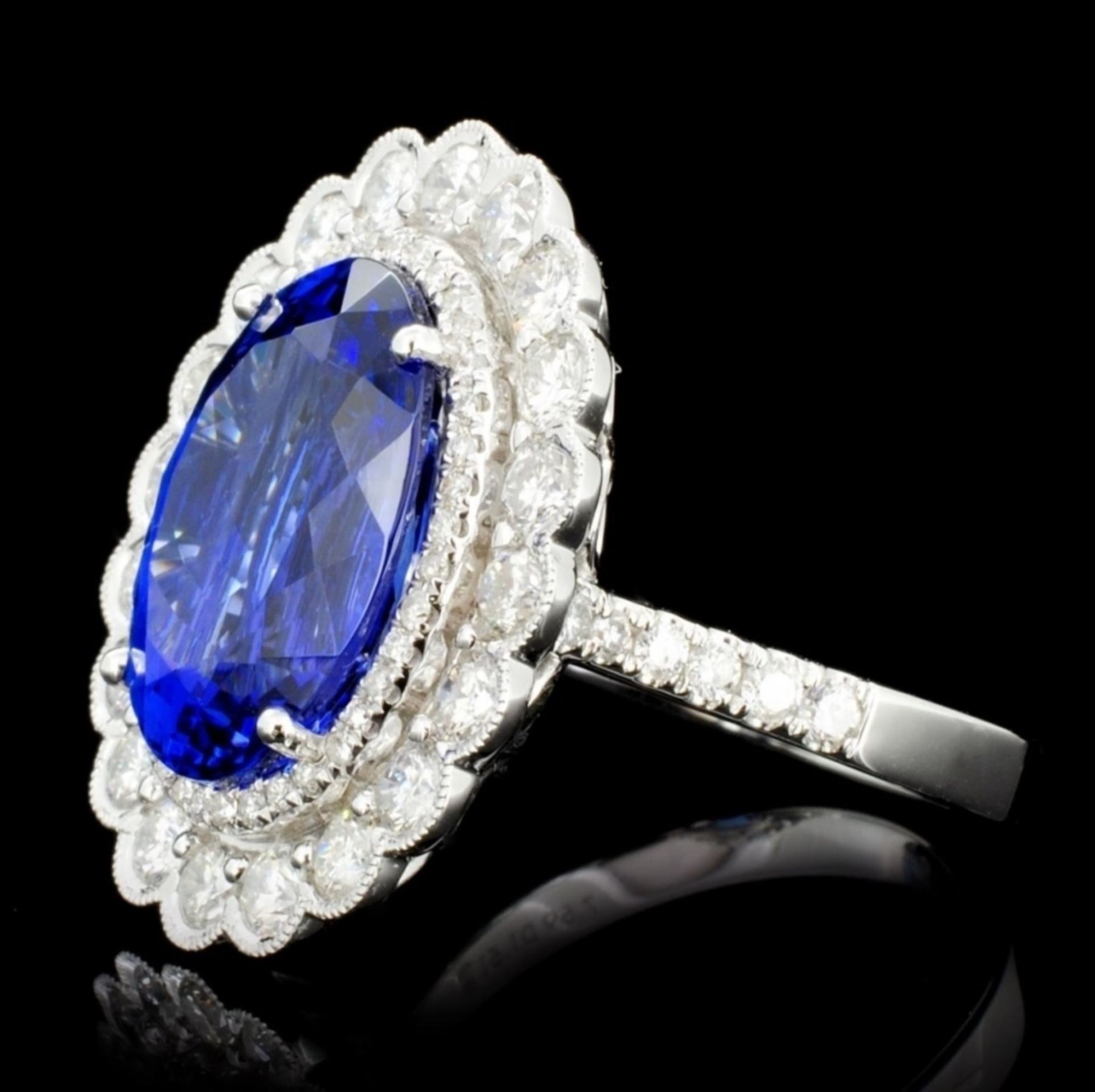 18K Gold 7.59ct Tanzanite & 1.51ct Diamond Ring - Image 3 of 4