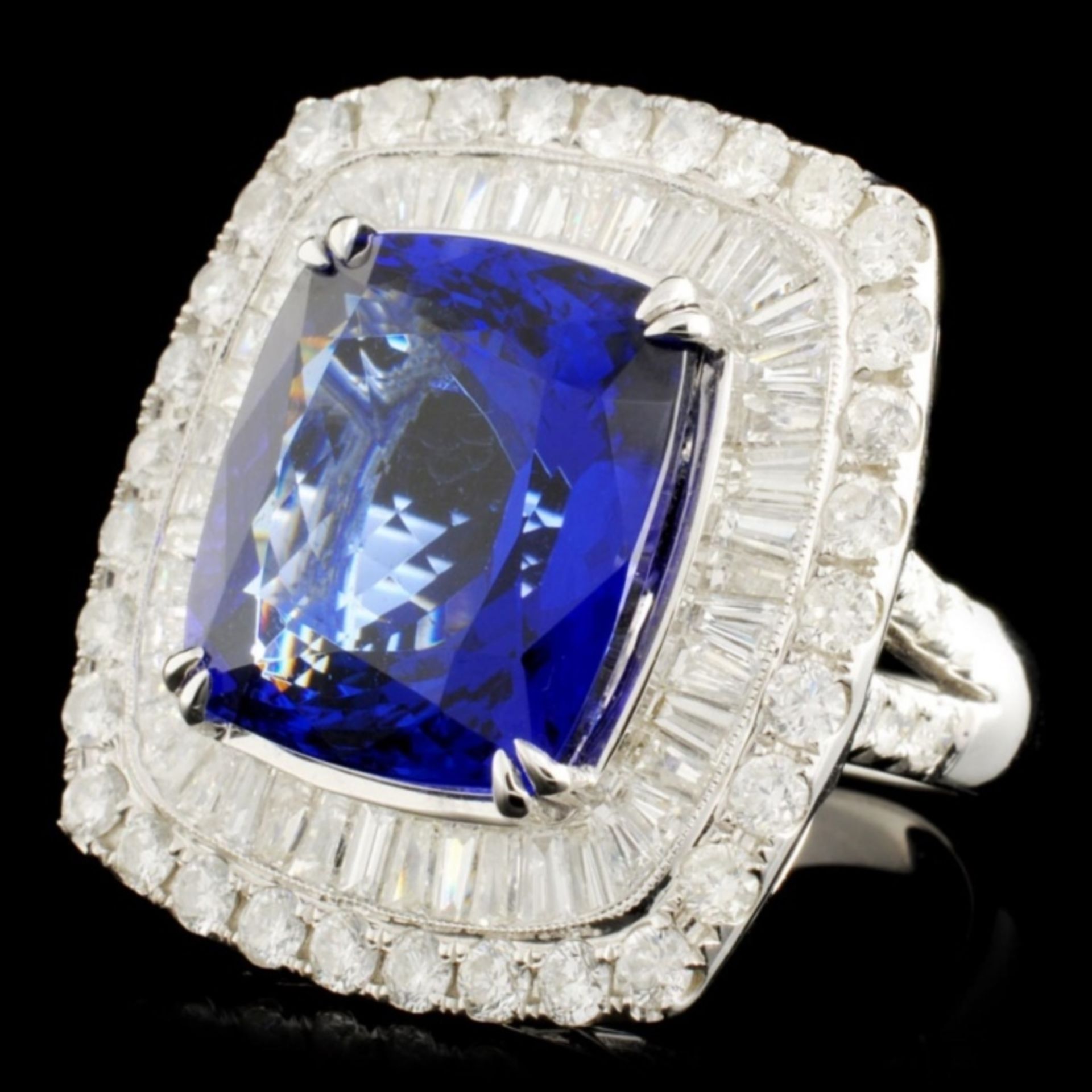 18K Gold 17.88ct Tanzanite & 4.24ctw Diamond Ring - Image 2 of 3