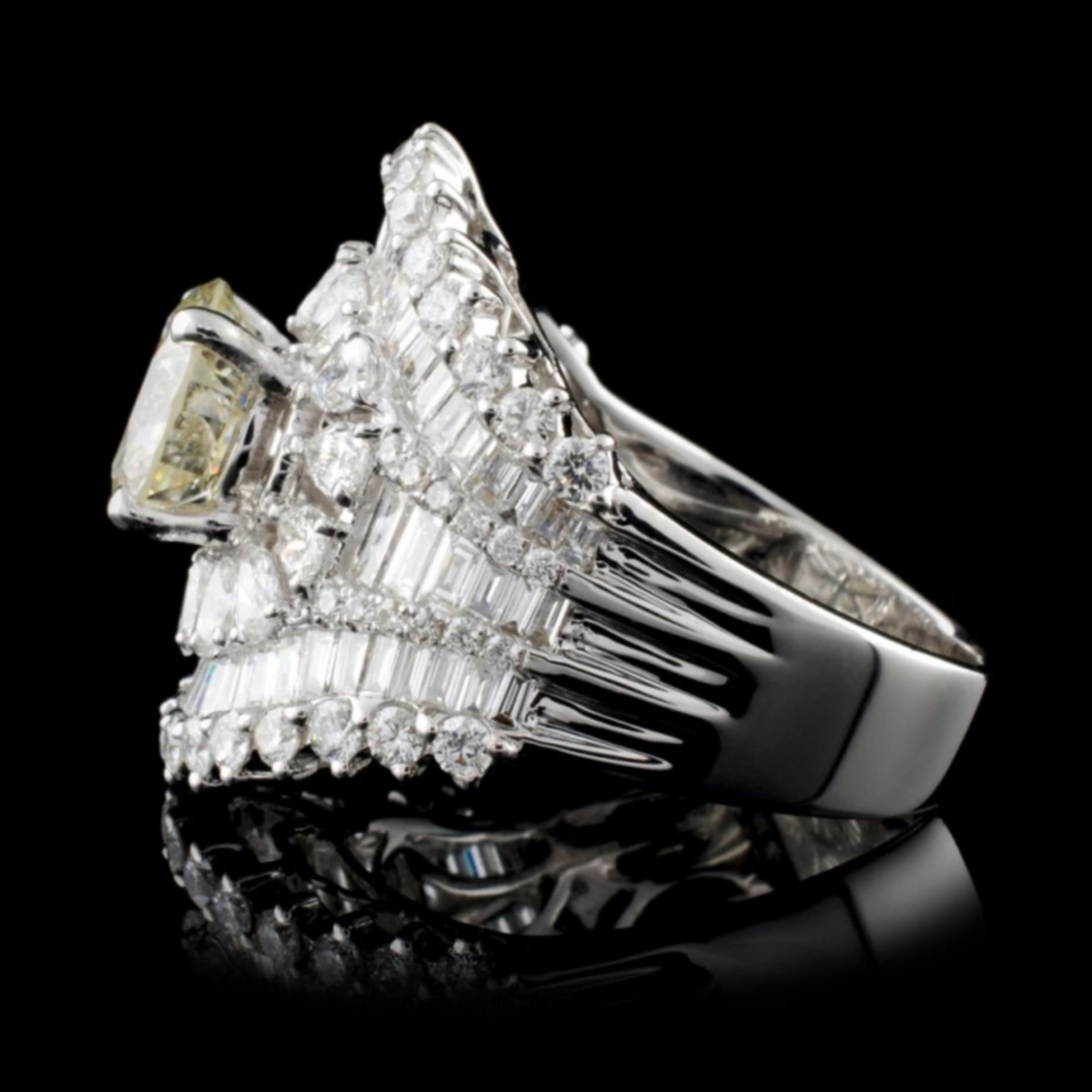 18K White Gold 4.88ctw Diamond Ring - Image 3 of 4