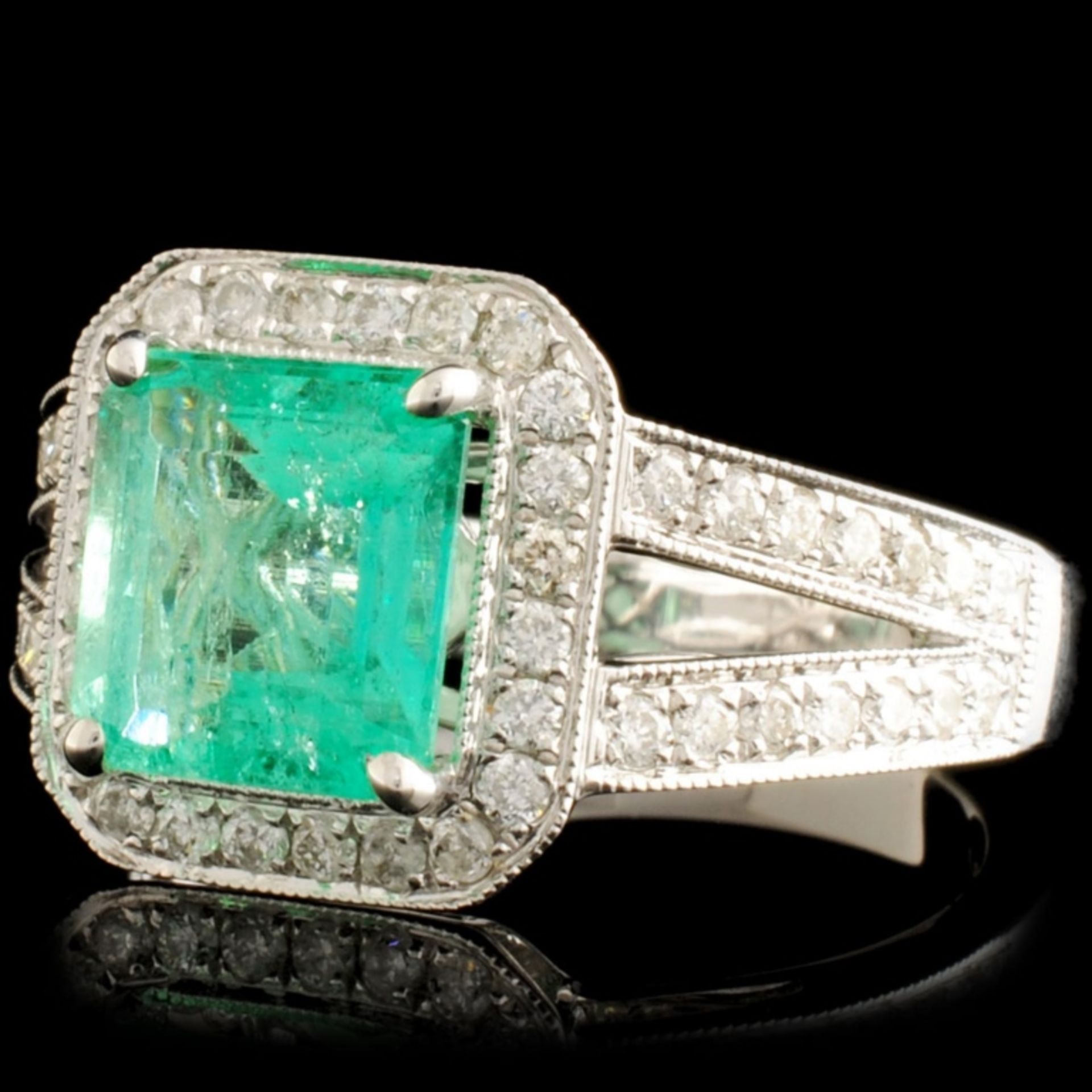 18K Gold 2.10ct Emerald & 0.50ctw Diamond Ring - Image 2 of 5