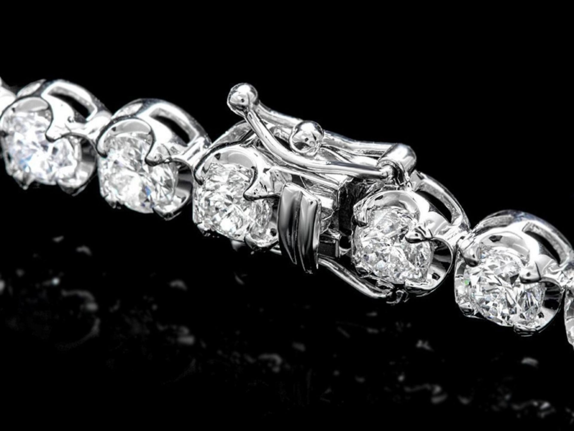 ^18k White Gold 10.00ct Diamond Tennis Bracelet - Image 2 of 3