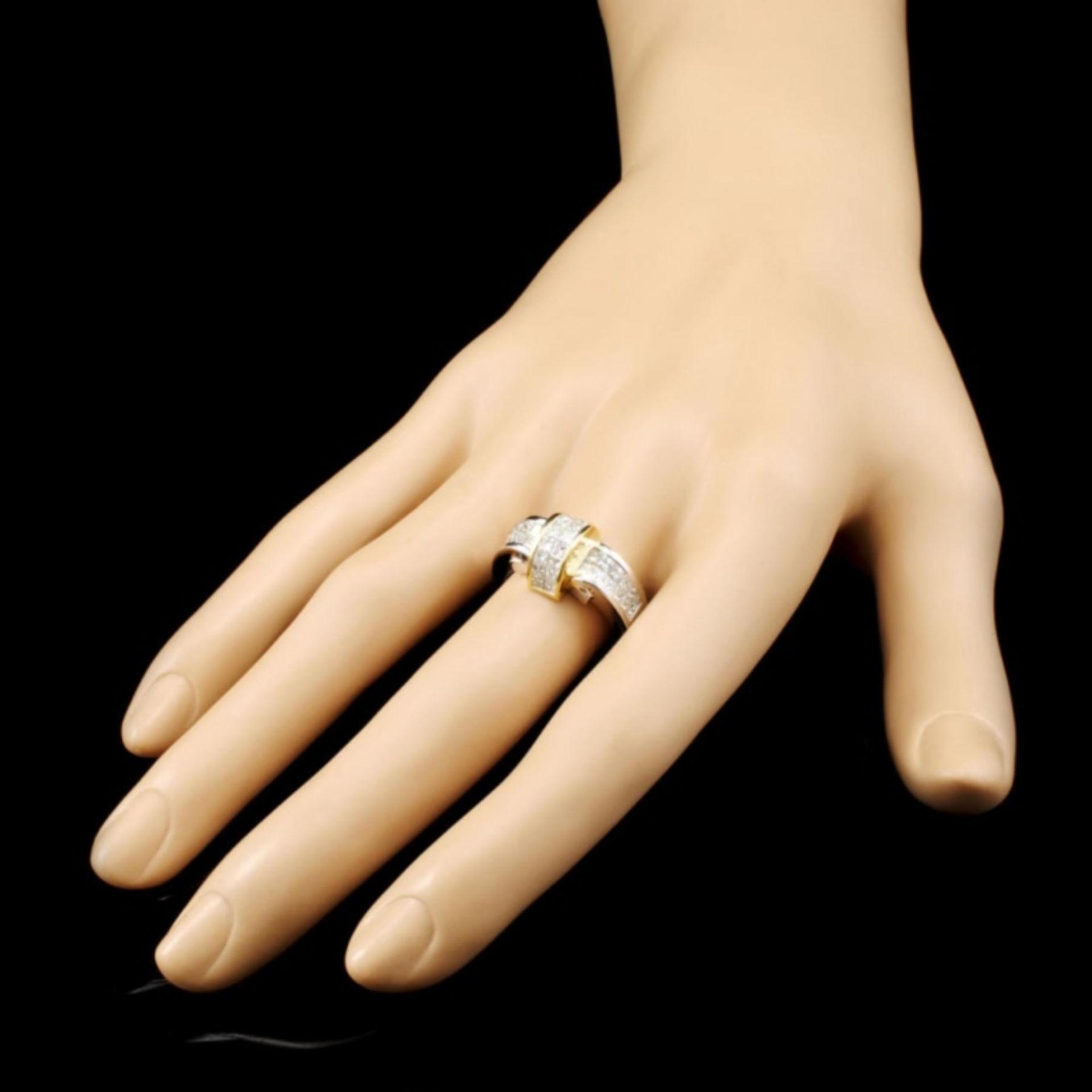18K Gold 2.01ctw Diamond Ring - Image 3 of 4