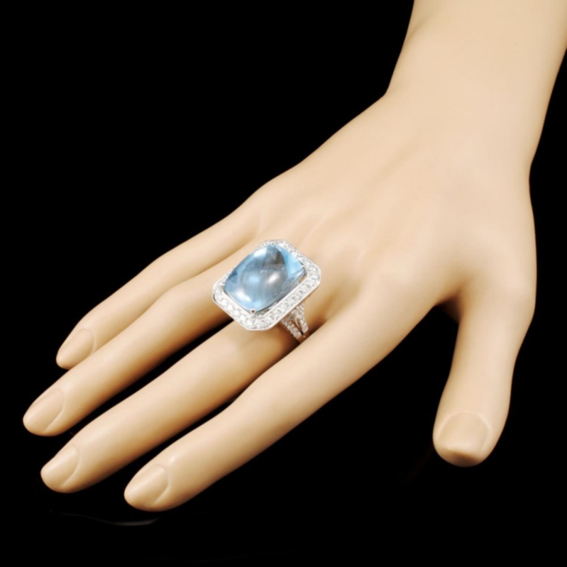 18K Gold 20.84ct Aquamarine & 1.68ctw Diamond Ring - Image 3 of 5