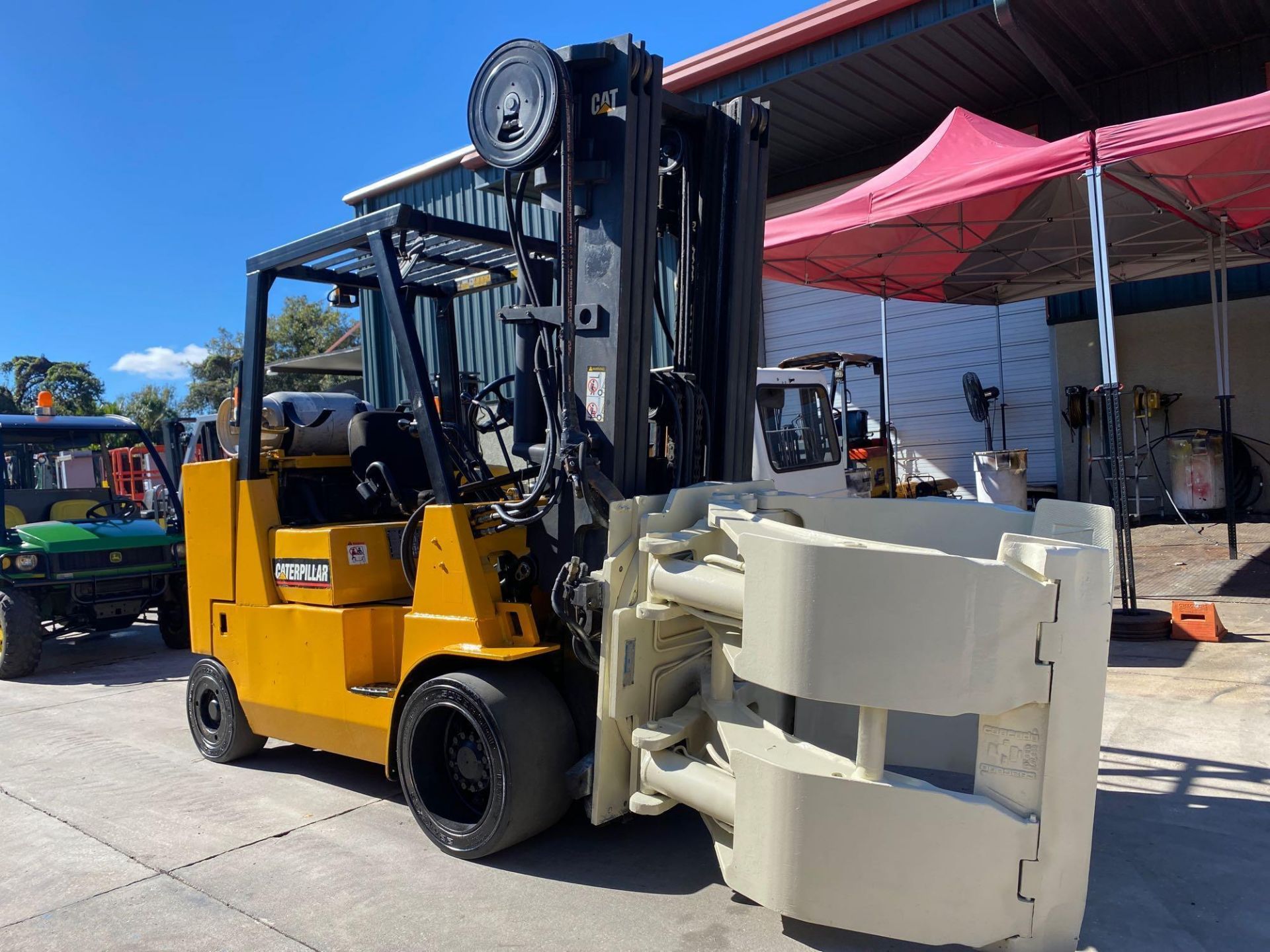 CATERPILLAR LP FORKLIFT MODEL GC55K-STR, 11,500 LB CAPACITY (WITH FORKS), APPROX. 7,500 LB CAPACITY