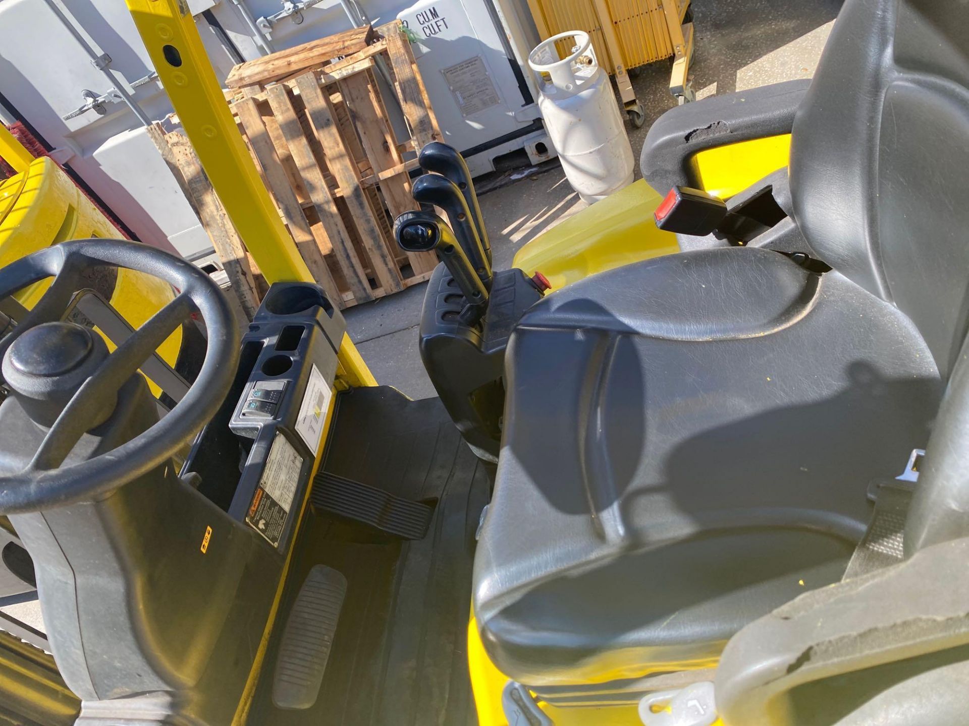 2014 HYSTER E80XN ELECTRIC FORKLIFT, 8,000 LB CAPACITY, TILT, SIDE SHIFT, 36V - Image 7 of 8