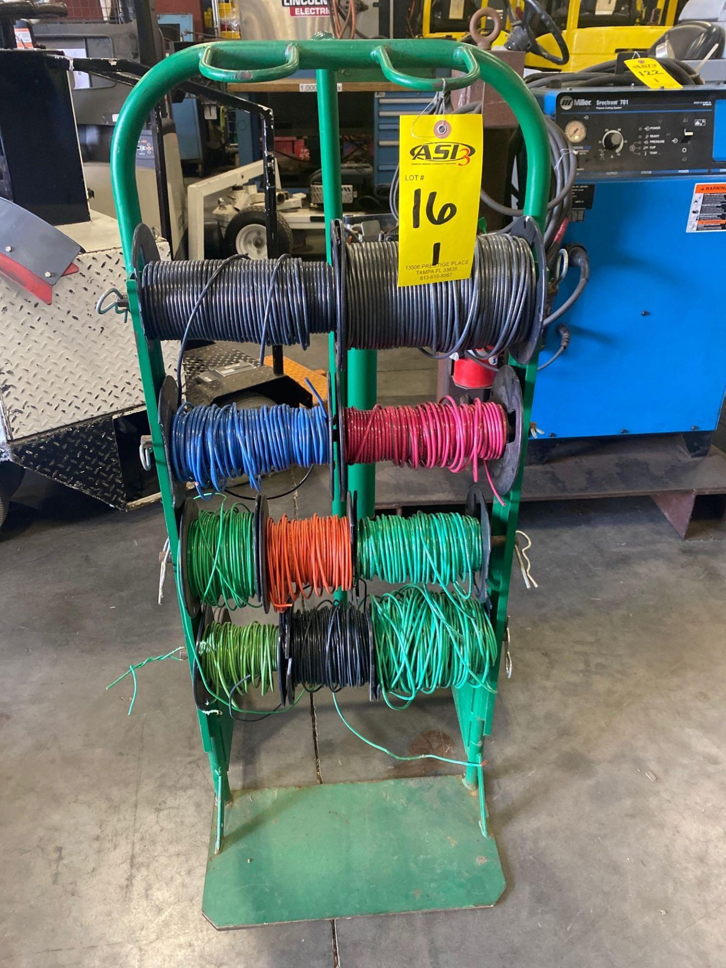 GREENLEE 38733 HEAVY DUTY ROLLING WIRE TACK WITH ASSORTED SPOOLS - Image 2 of 5