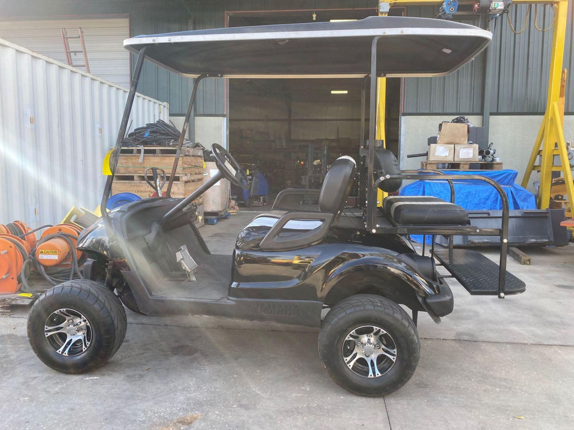 YAMAHA ELECTRIC GOLF CART, NEW BATTERIES, REAR SEATING, RUNS AND DRIVES - Image 3 of 9