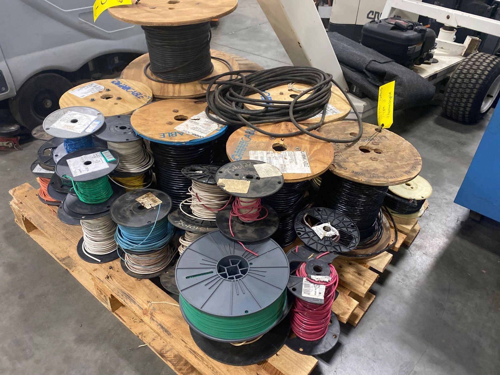 ASSORTED SPOOLS OF CABLE/WIRE - Image 2 of 8