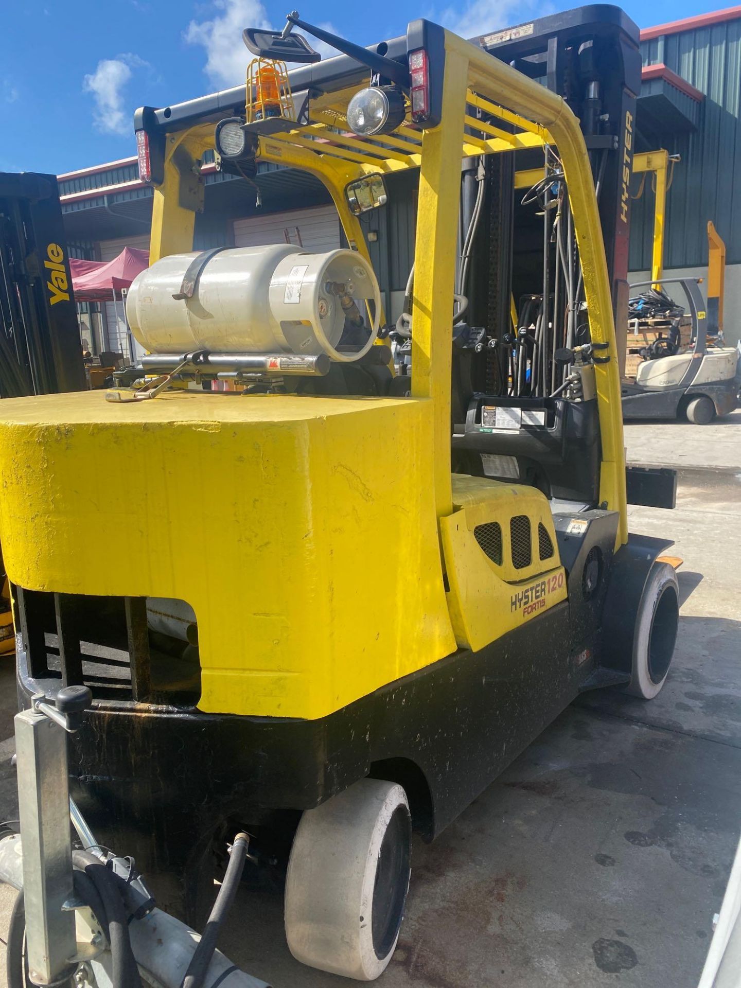 2013 HYSTER S120FTPRS LP FORKLIFT, 12,000 LB CAPACITY, 220.5" HEIGHT CAPACITY, TILT, AUX HOOKUPS, NO - Image 7 of 9