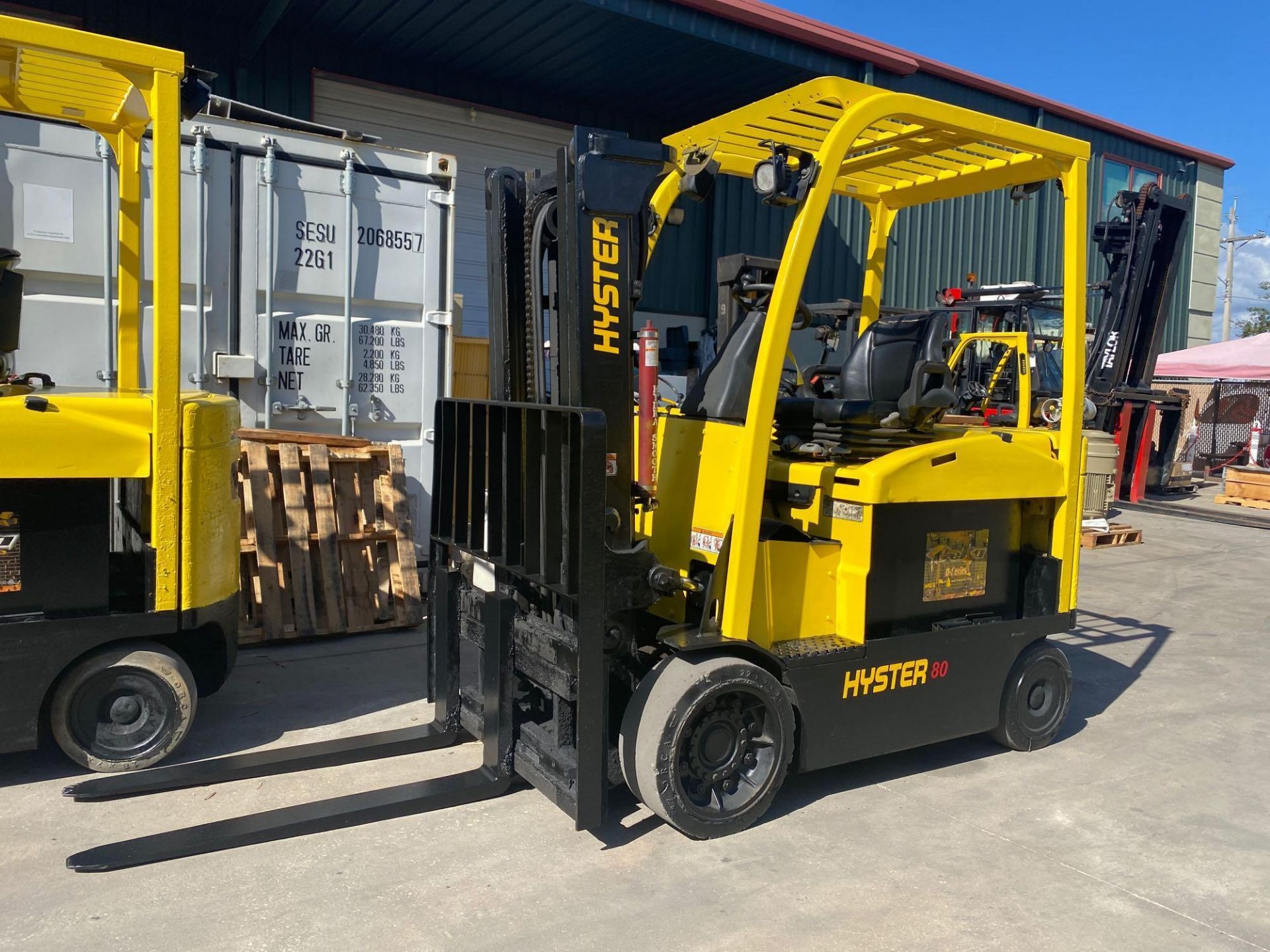 2014 HYSTER E80XN ELECTRIC FORKLIFT, 8,000 LB CAPACITY, TILT, SIDE SHIFT, 36V - Image 2 of 8