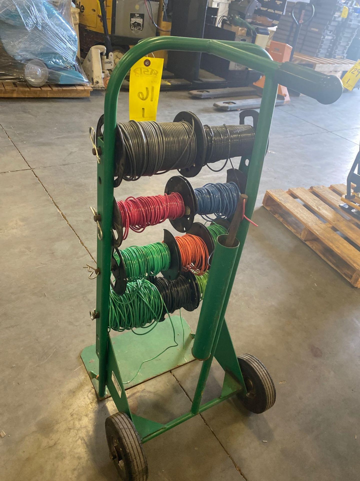 GREENLEE 38733 HEAVY DUTY ROLLING WIRE TACK WITH ASSORTED SPOOLS - Image 5 of 5