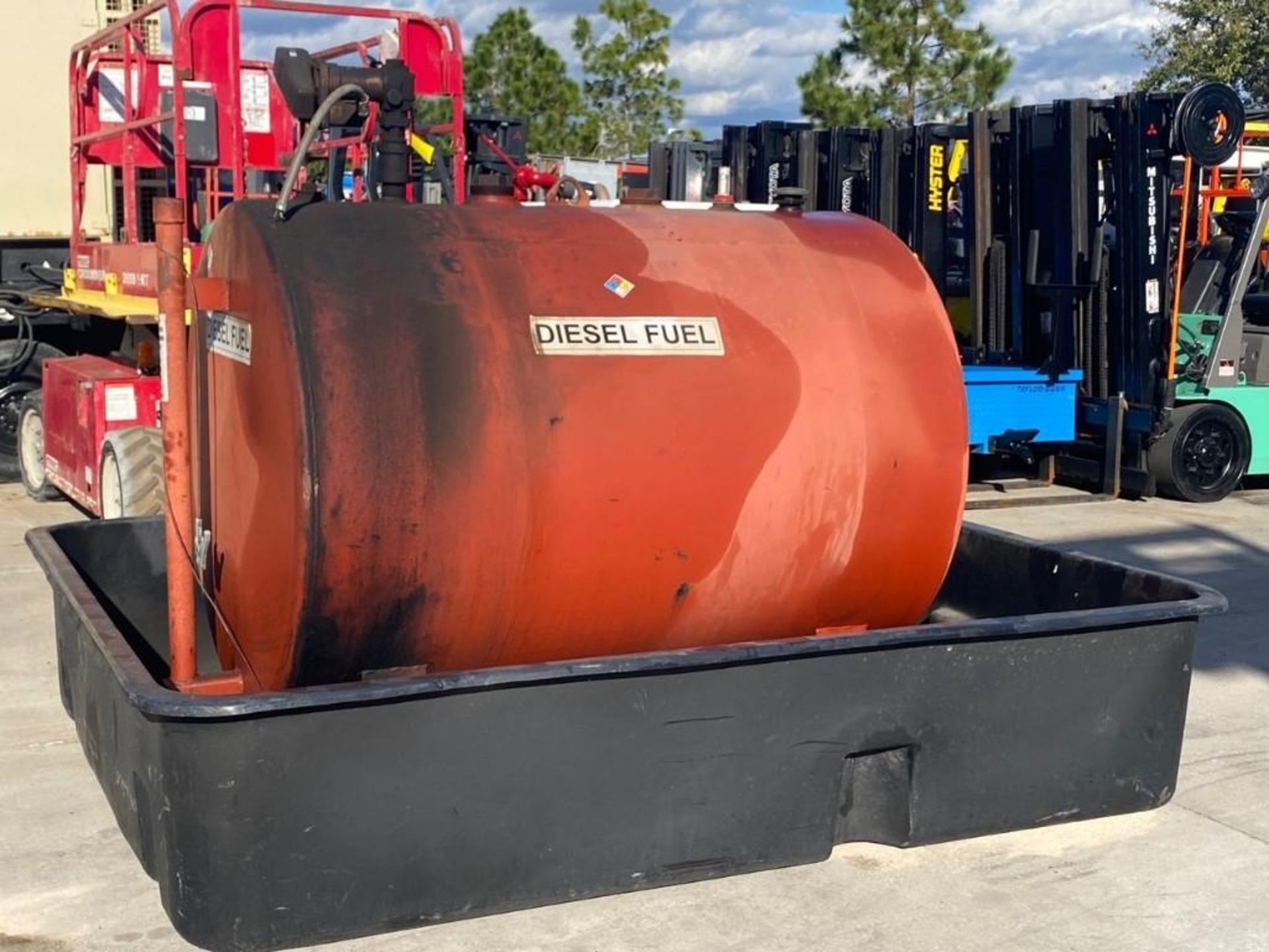 DOUBLE WALL DIESEL FUEL TANK GOOD, APPROX 2000 GALLON, SPILL BIN