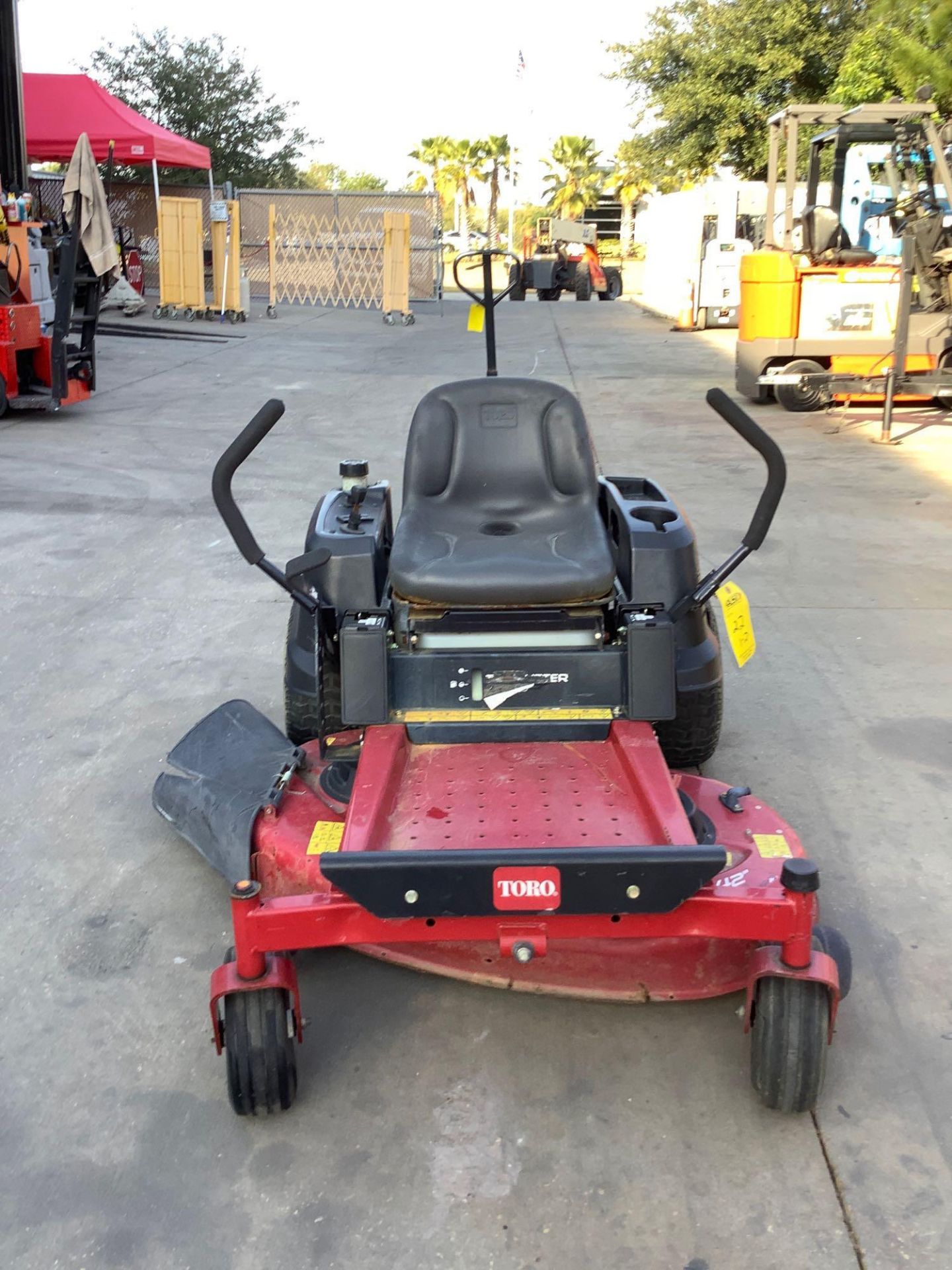 TORO 42” DECK ZERO TURN MOWER RUNS AND OPERATES - Image 5 of 5