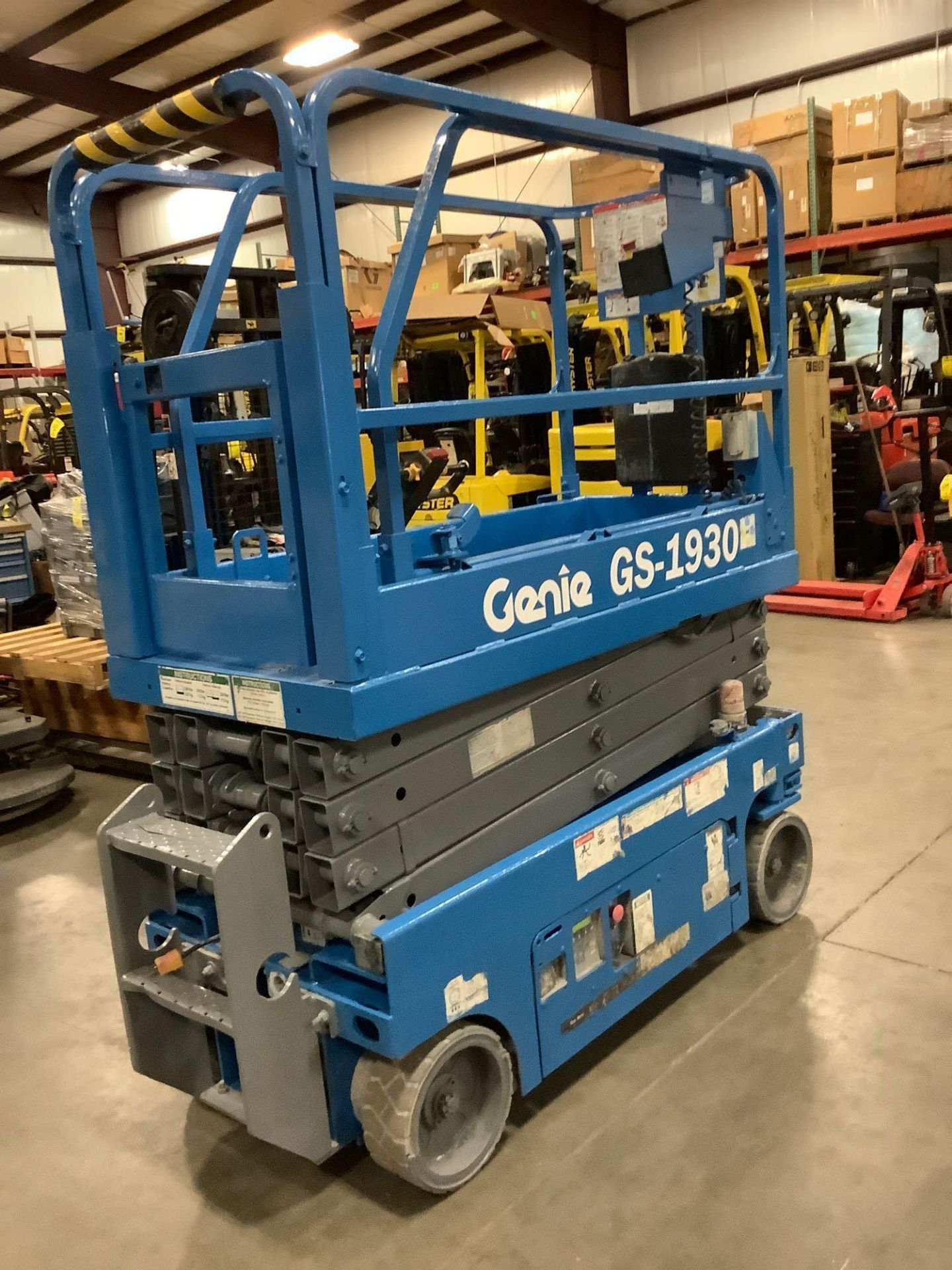 GENIE GS-1930 SCISSOR LIFT, 24V BUILT IN CHARGER, RUNS & OPERATES - Image 18 of 21