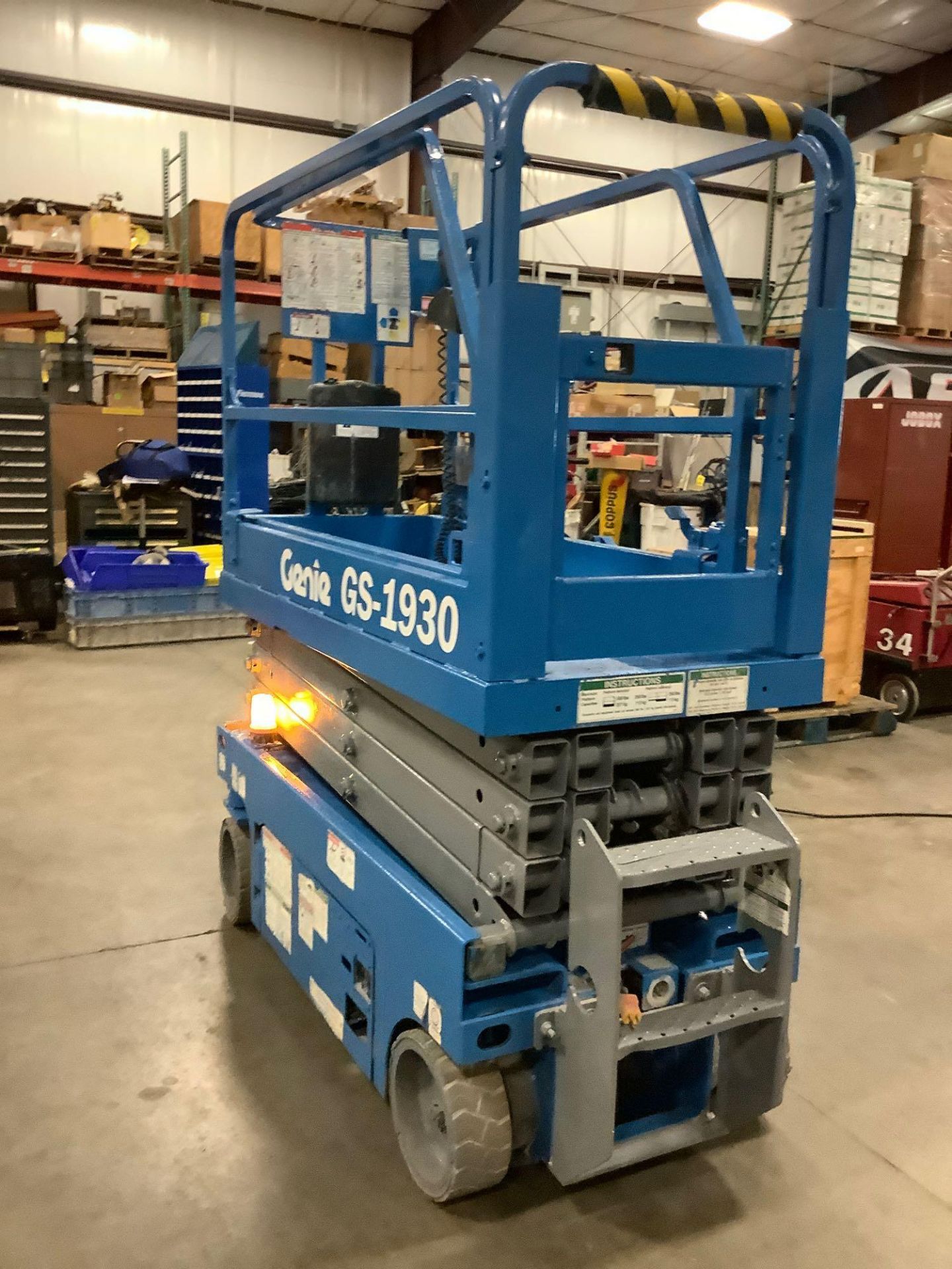 GENIE GS-1930 SCISSOR LIFT, 24V BUILT IN CHARGER, RUNS & OPERATES - Image 13 of 21