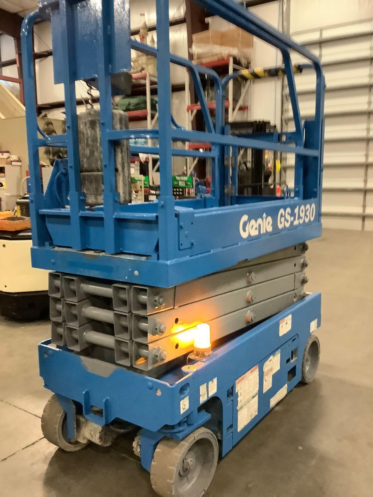 GENIE GS-1930 SCISSOR LIFT, 24V BUILT IN CHARGER, RUNS & OPERATES - Image 12 of 21