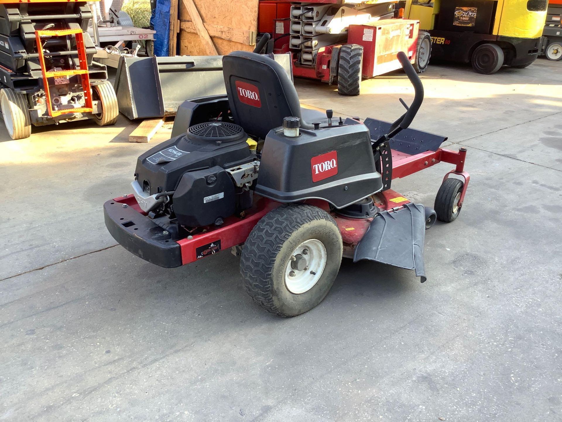 TORO 42” DECK ZERO TURN MOWER RUNS AND OPERATES - Image 3 of 5