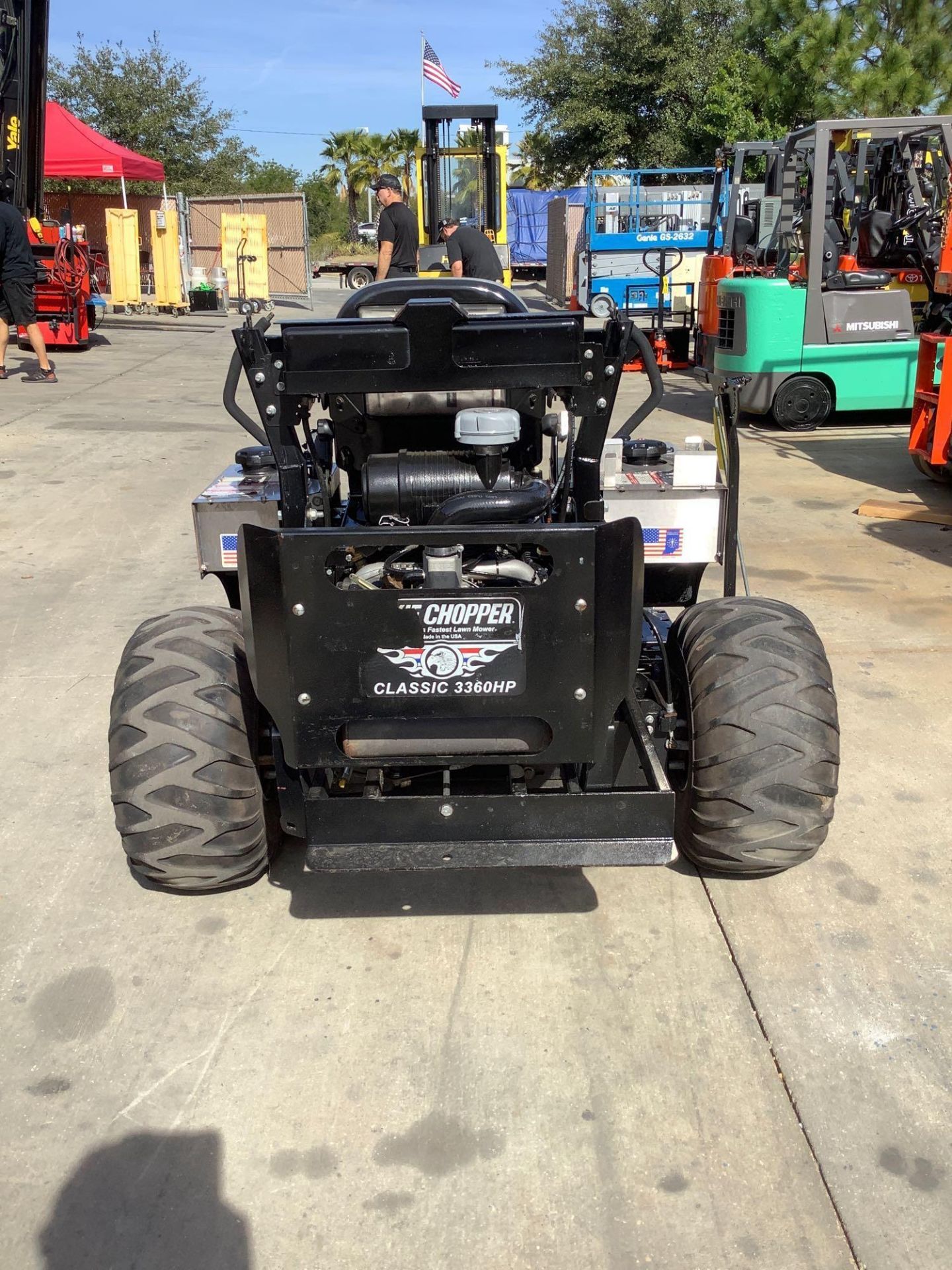 DIXIE CHOPPER ZERO TURN MOWER RUNS AND OPERATES - Image 6 of 12