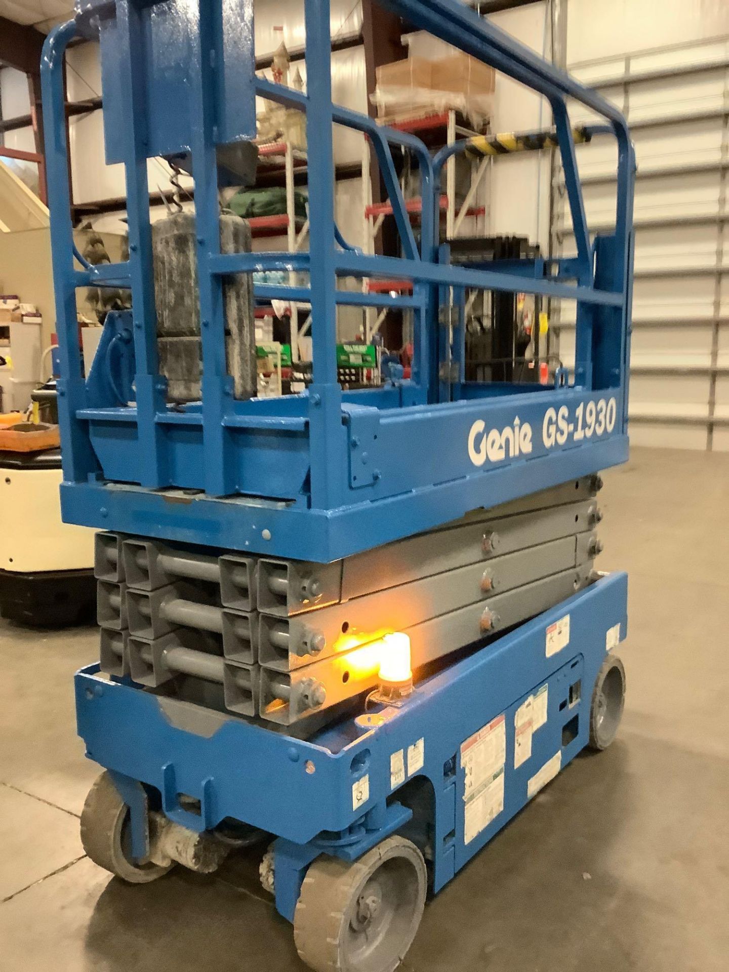 GENIE GS-1930 SCISSOR LIFT, 24V BUILT IN CHARGER, RUNS & OPERATES - Image 10 of 21