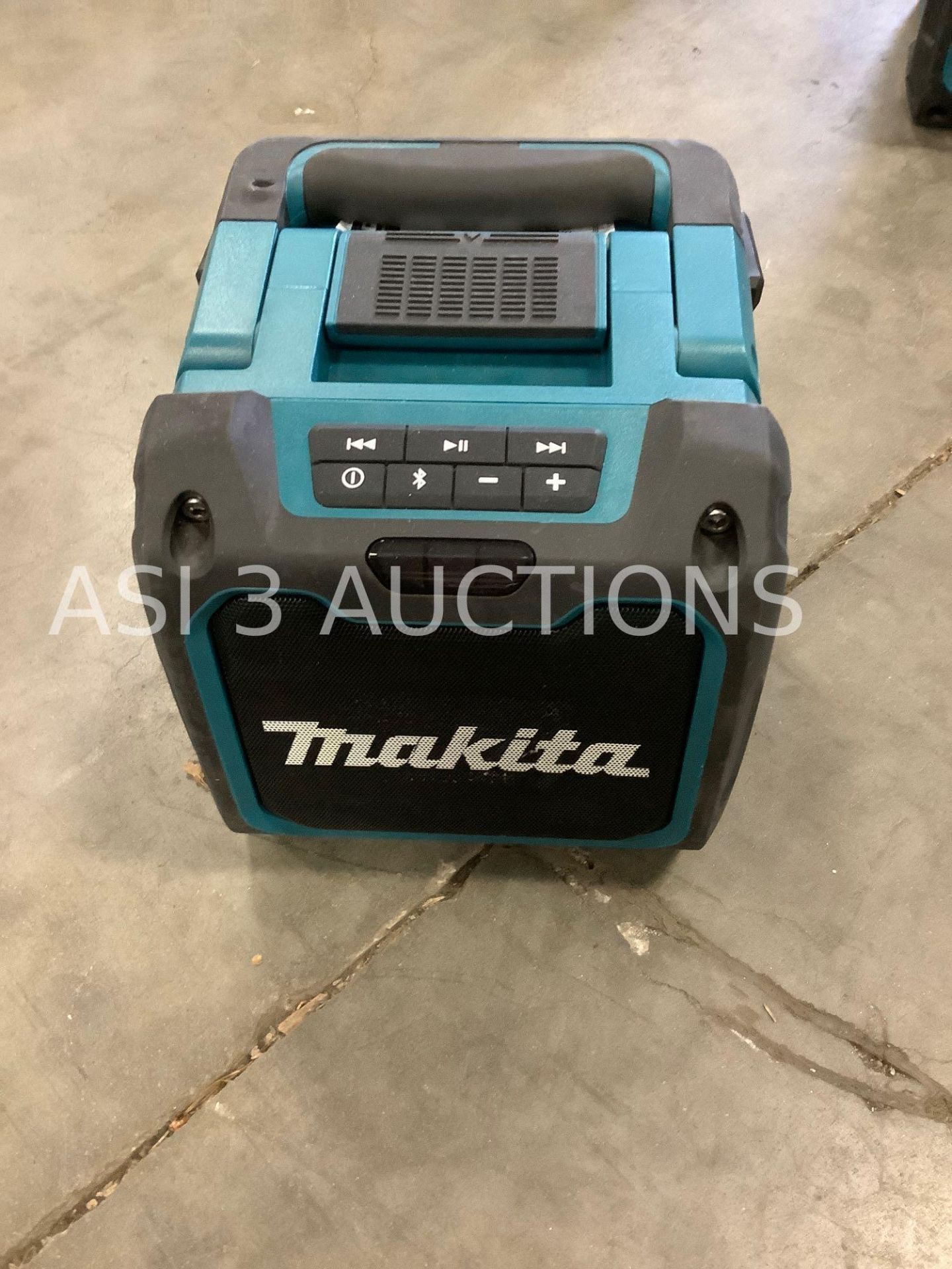 MAKITA XRM07 JOB-SITE SPEAKER BATTERY POWERED, BLUETOOTH CAPABILITY