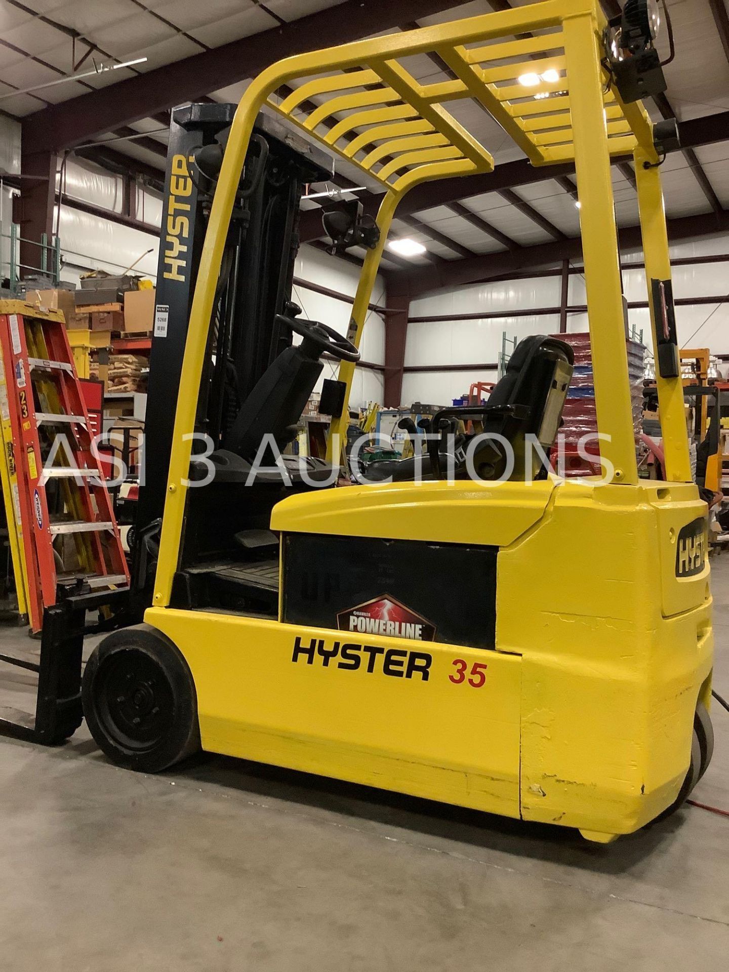 HYSTER FORK LIFT TRUCK MODEL J35ZT MAX CAPACITY 3,500lbs LOAD HEIGHT 187in