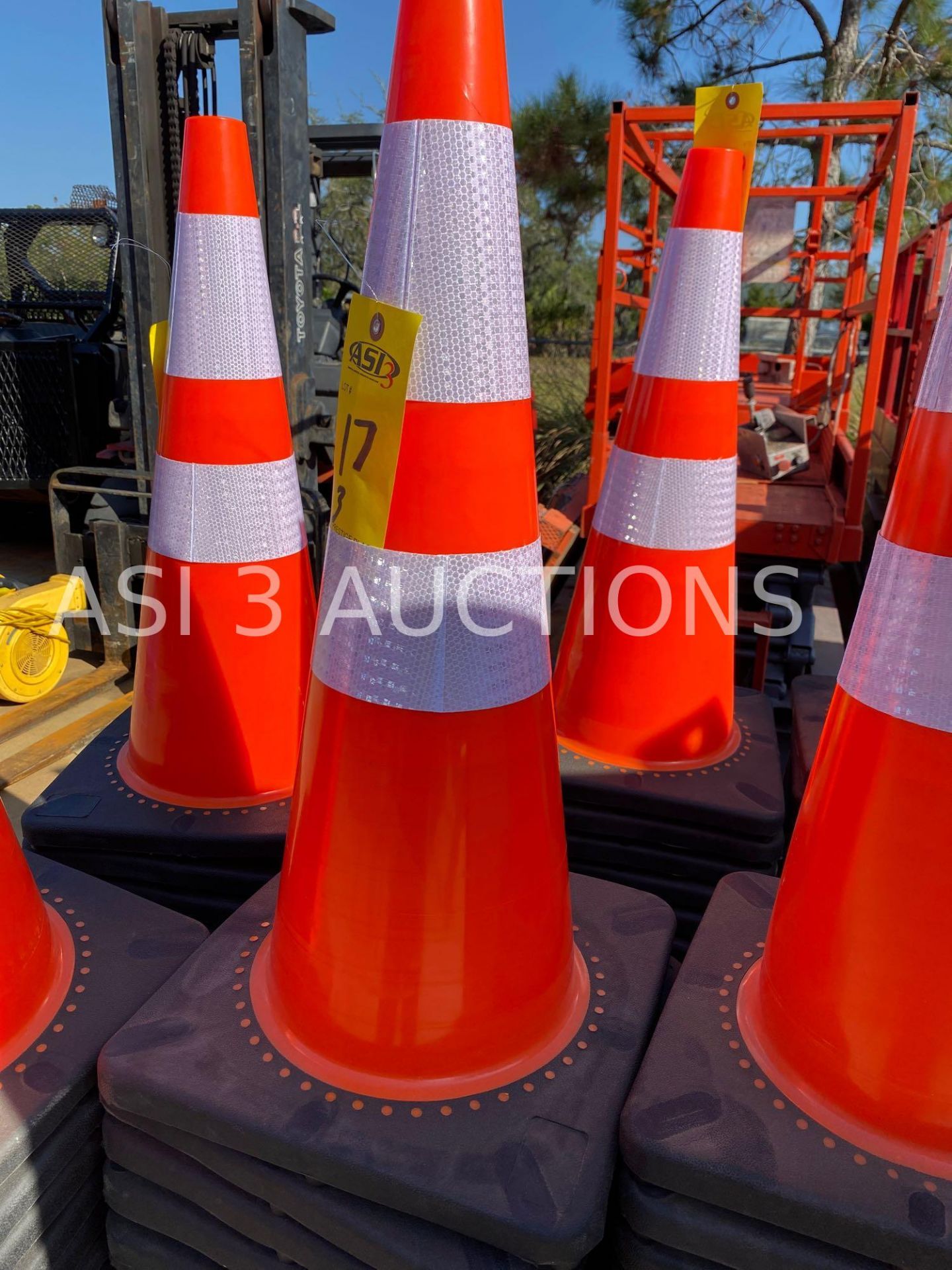 25 UNUSED ORANGE SAFETY CONES - Image 2 of 2