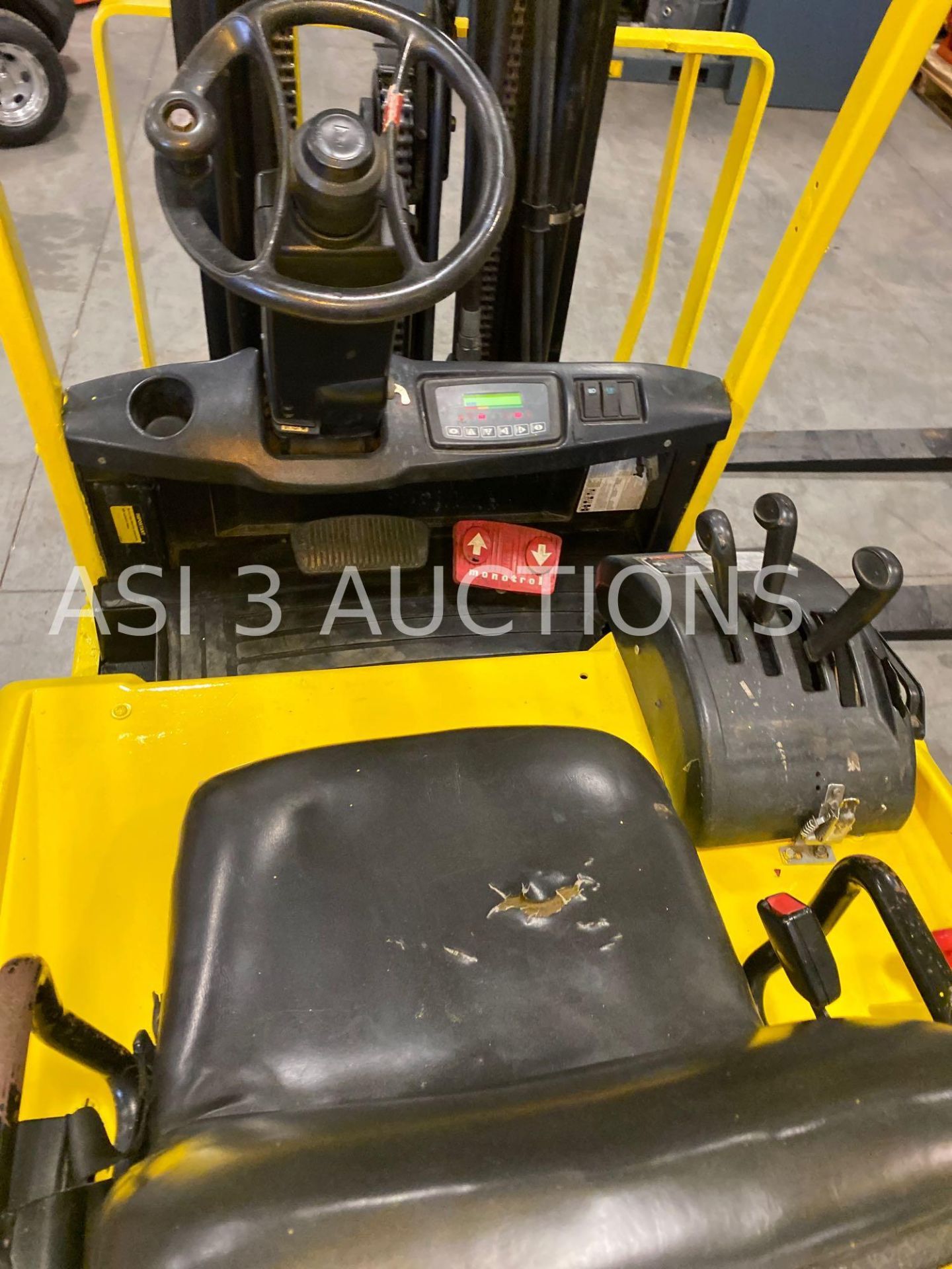 HYSTER J35ZT ELECTRIC FORKLIFT, 3,500 LB CAPACITY, TILT, SIDE SHIFT, 36V, RUNS AND OPERATES - Image 8 of 10