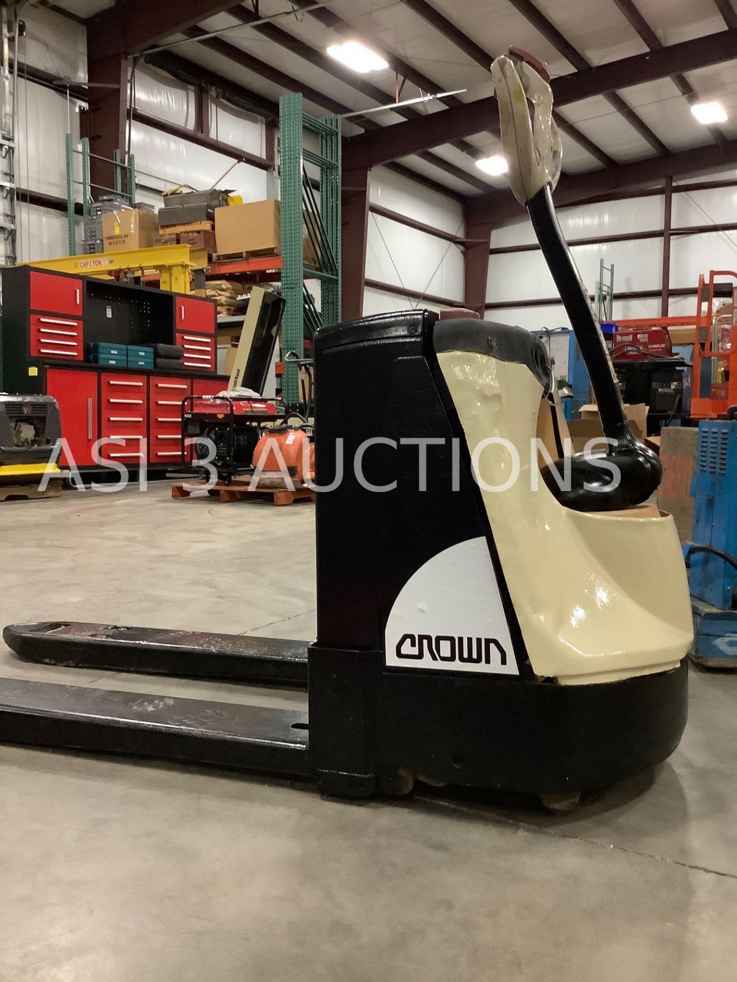 2016 CROWN ELECTRIC WP 3000 SERIES PALLET JACK MODEL WP3035-45 - Image 7 of 14