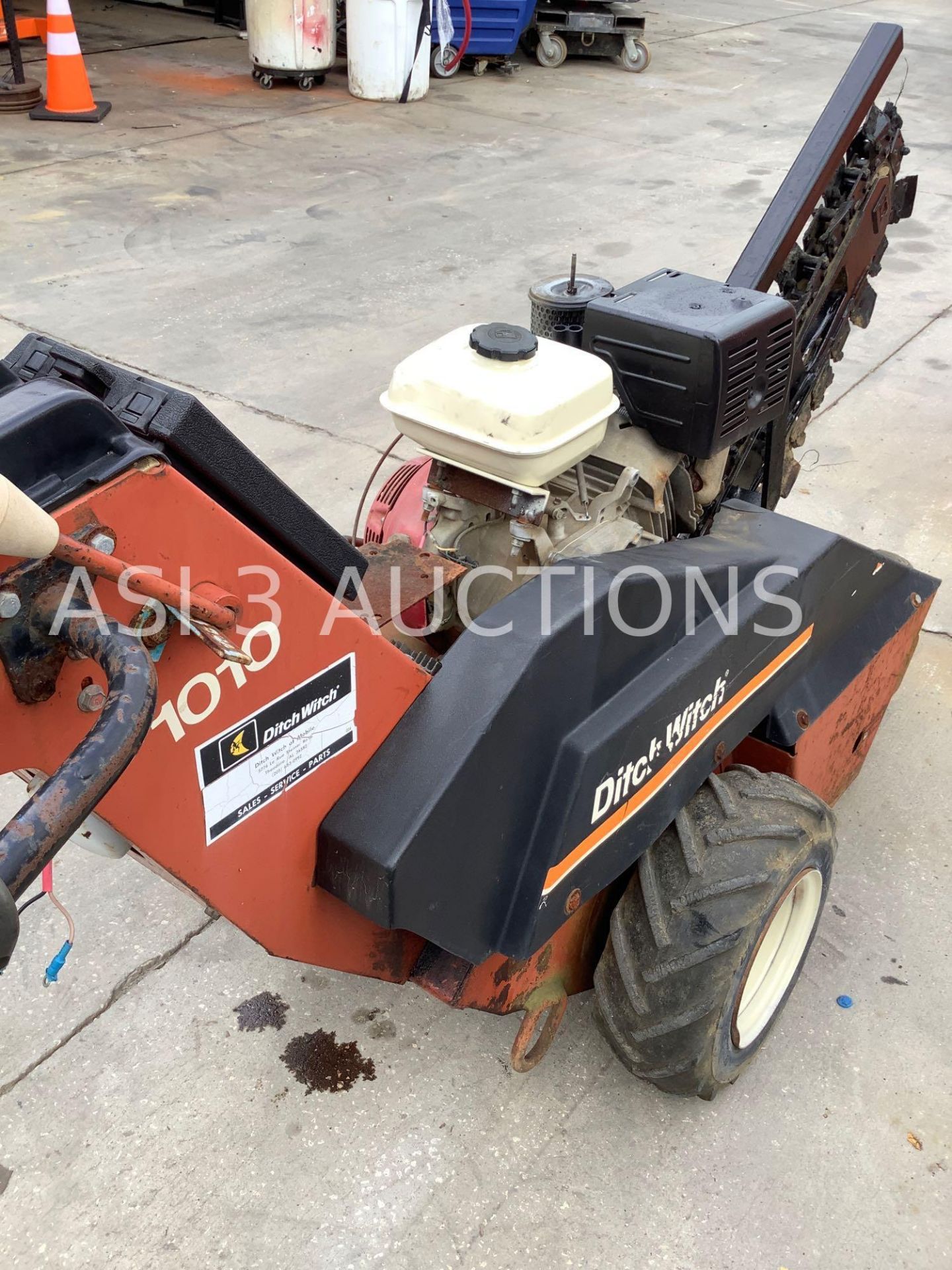 DITCH WITCH 1010 TRENCHER ( 5284)