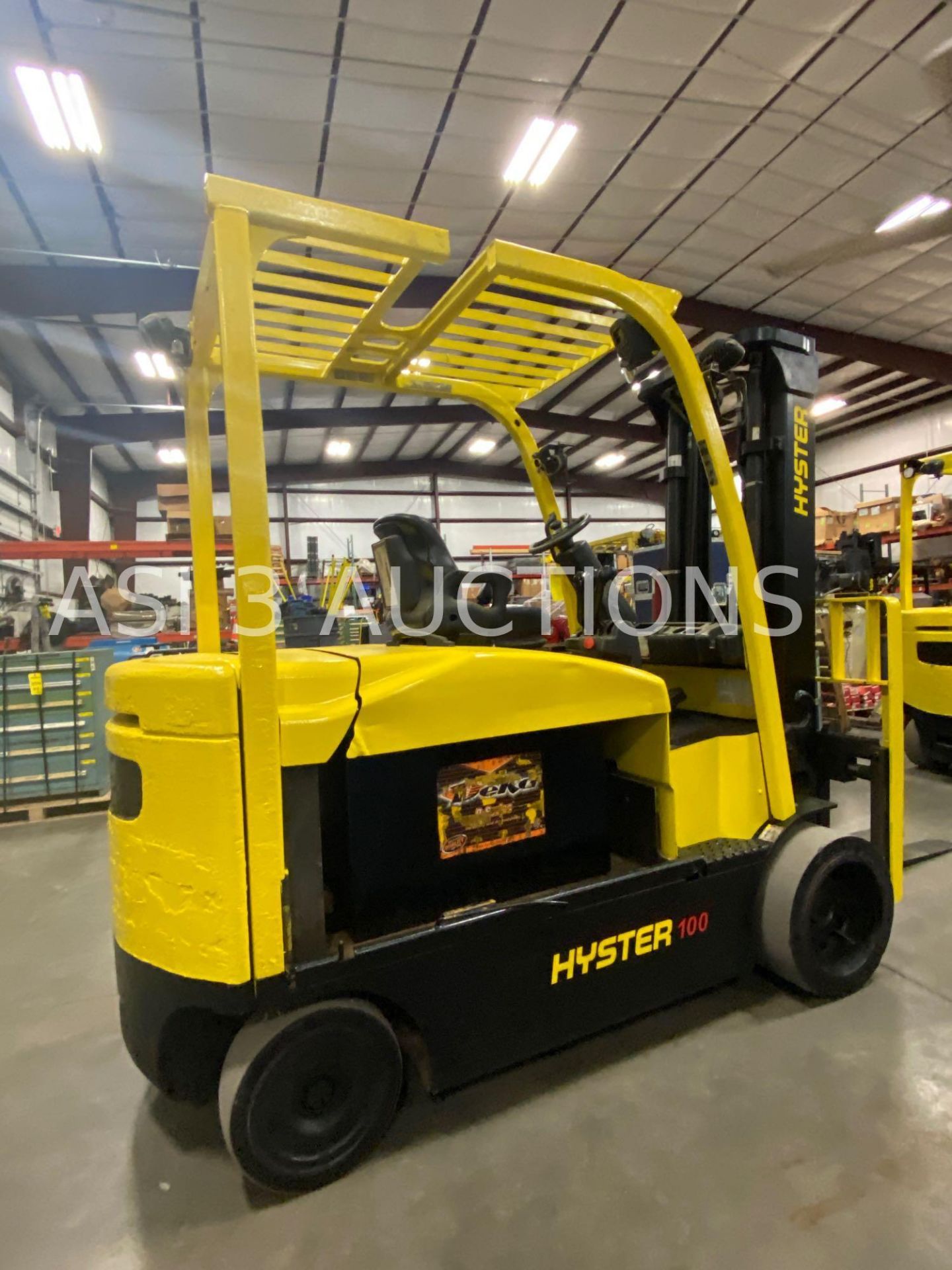 2014 HYSTER E100XN ELECTRIC FORKLIFT, 10,000 LB CAPACITY, 36V, 134.8" HEIGHT CAPACITY, TILT, SIDE SH - Image 6 of 10