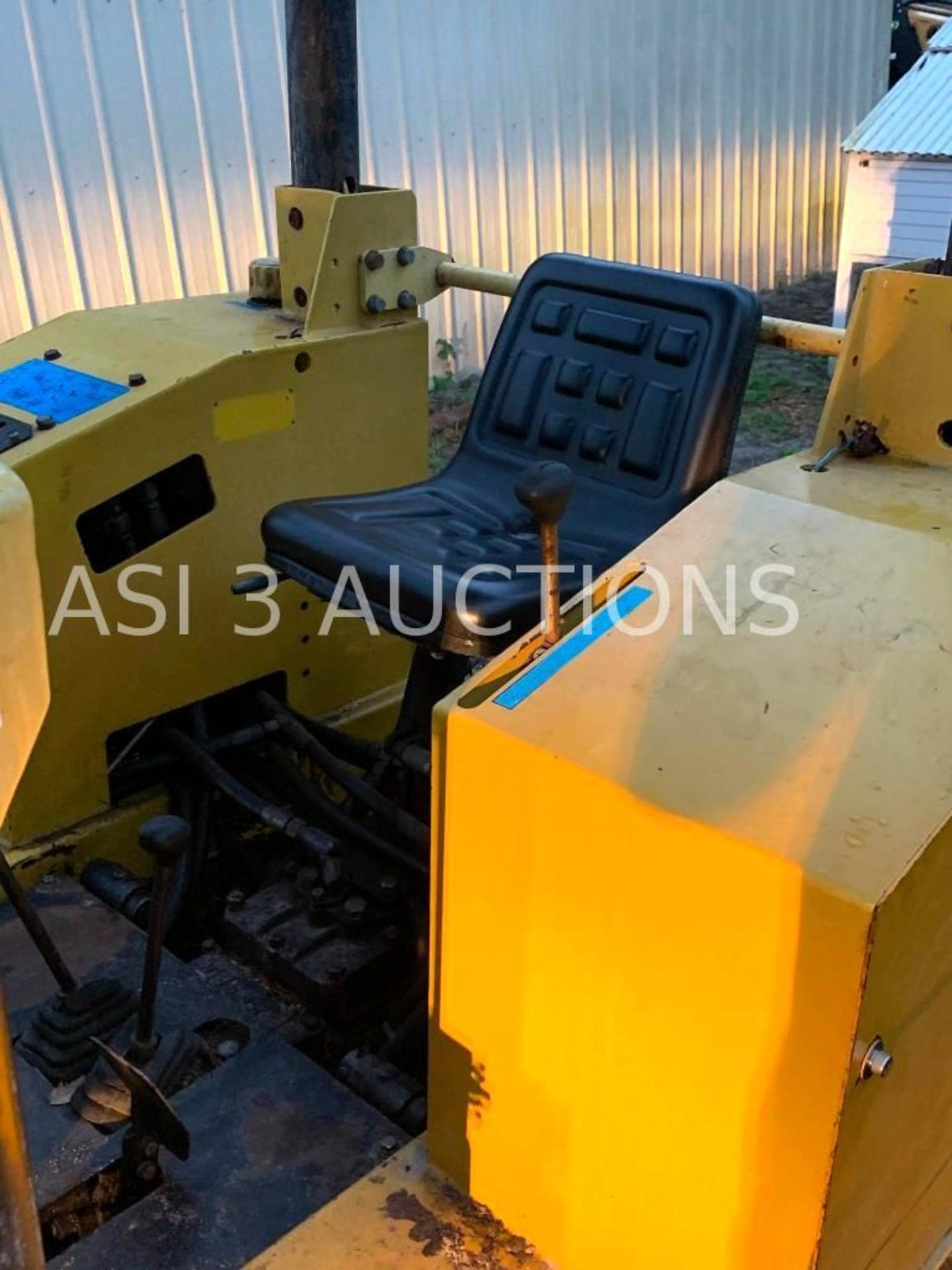 NOR TRAC MB3500 BULLDOZER, DIESEL POWERED, METAL TRACKS, GOOD UNDERCARRIAGE AT APPROX. 95%, 3 POINT - Image 5 of 6