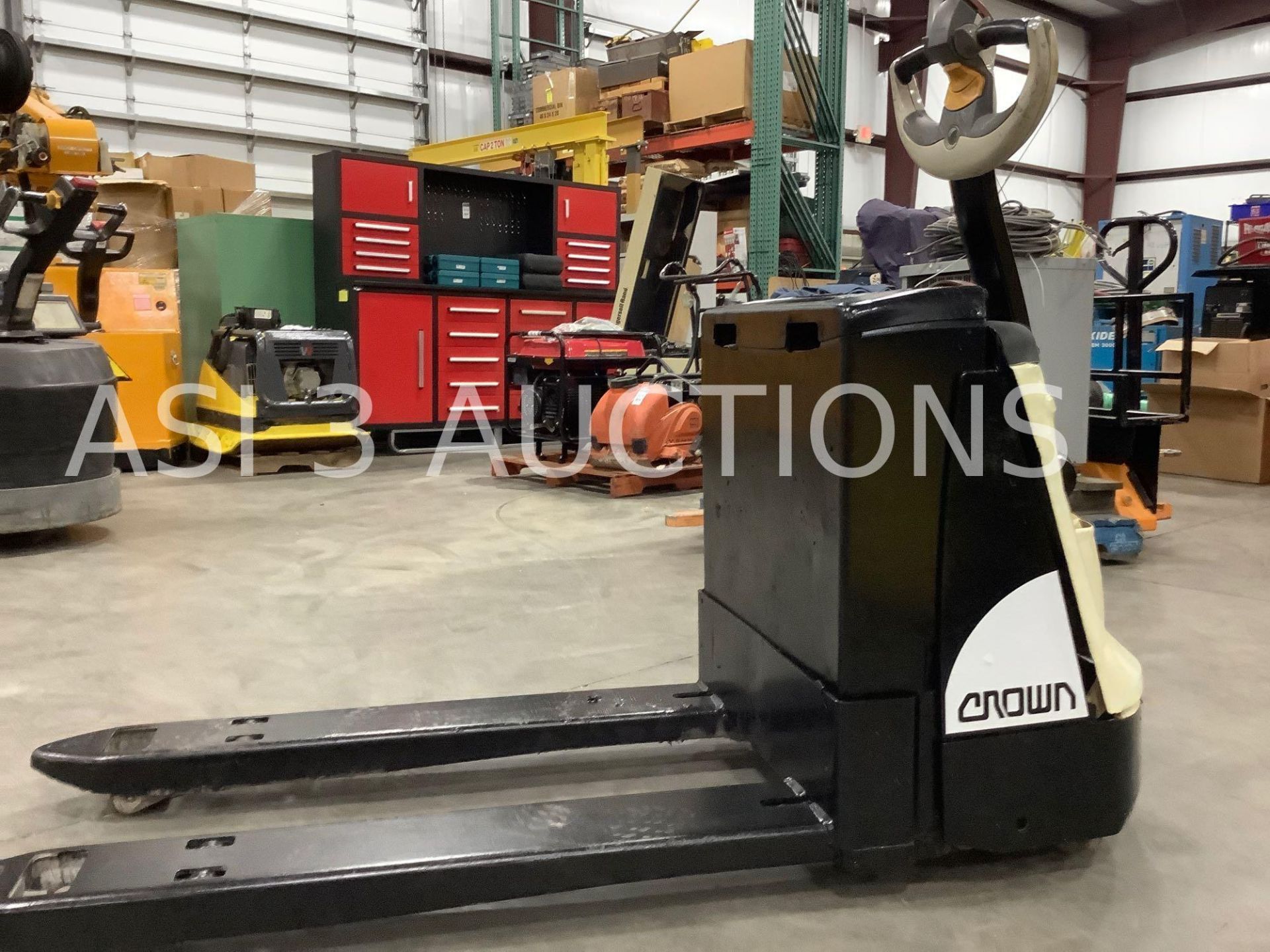 2016 CROWN ELECTRIC WP 3000 SERIES PALLET JACK MODEL WP3035-45 - Image 13 of 14