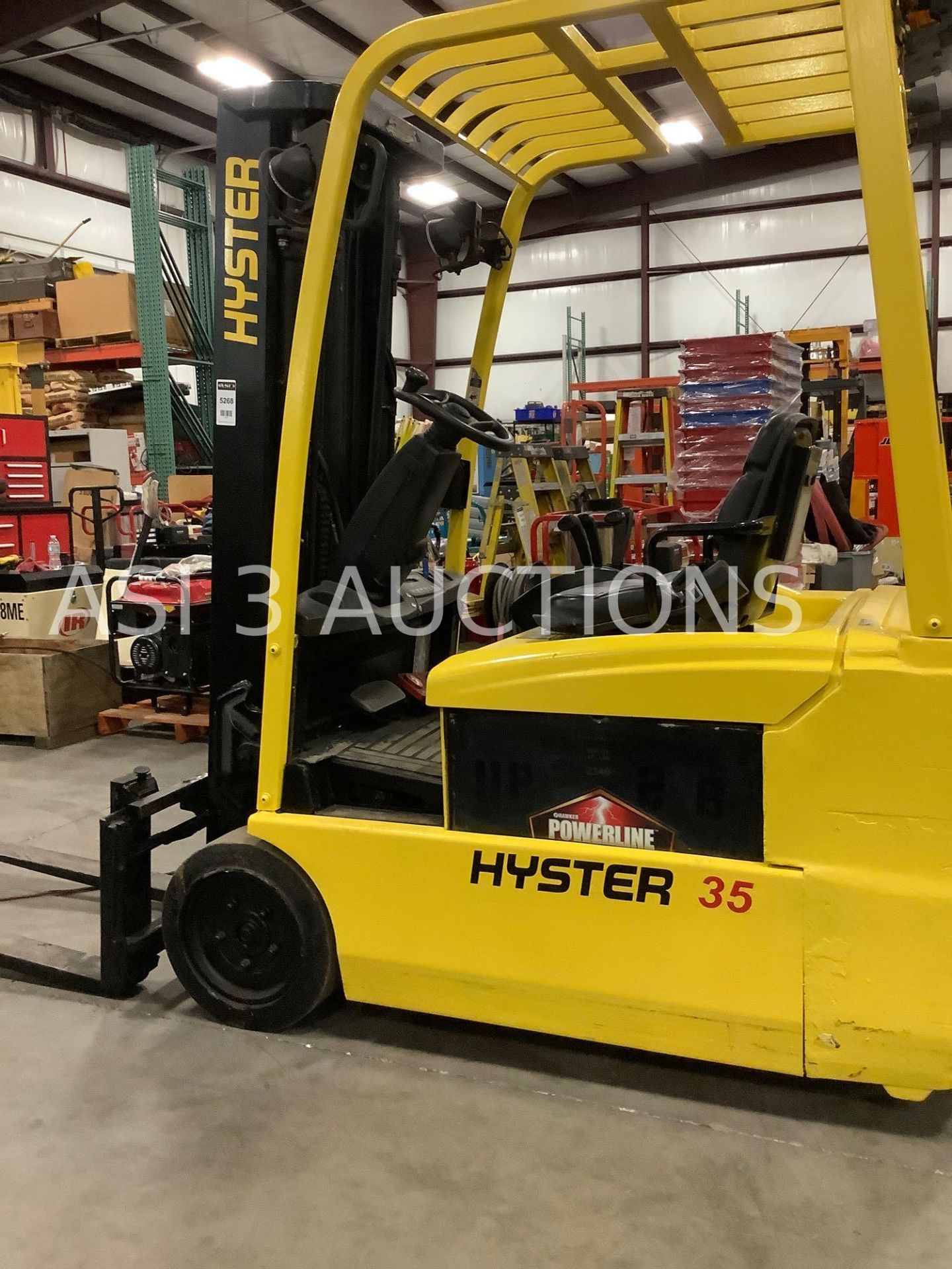 HYSTER FORK LIFT TRUCK MODEL J35ZT MAX CAPACITY 3,500lbs LOAD HEIGHT 187in - Image 11 of 11